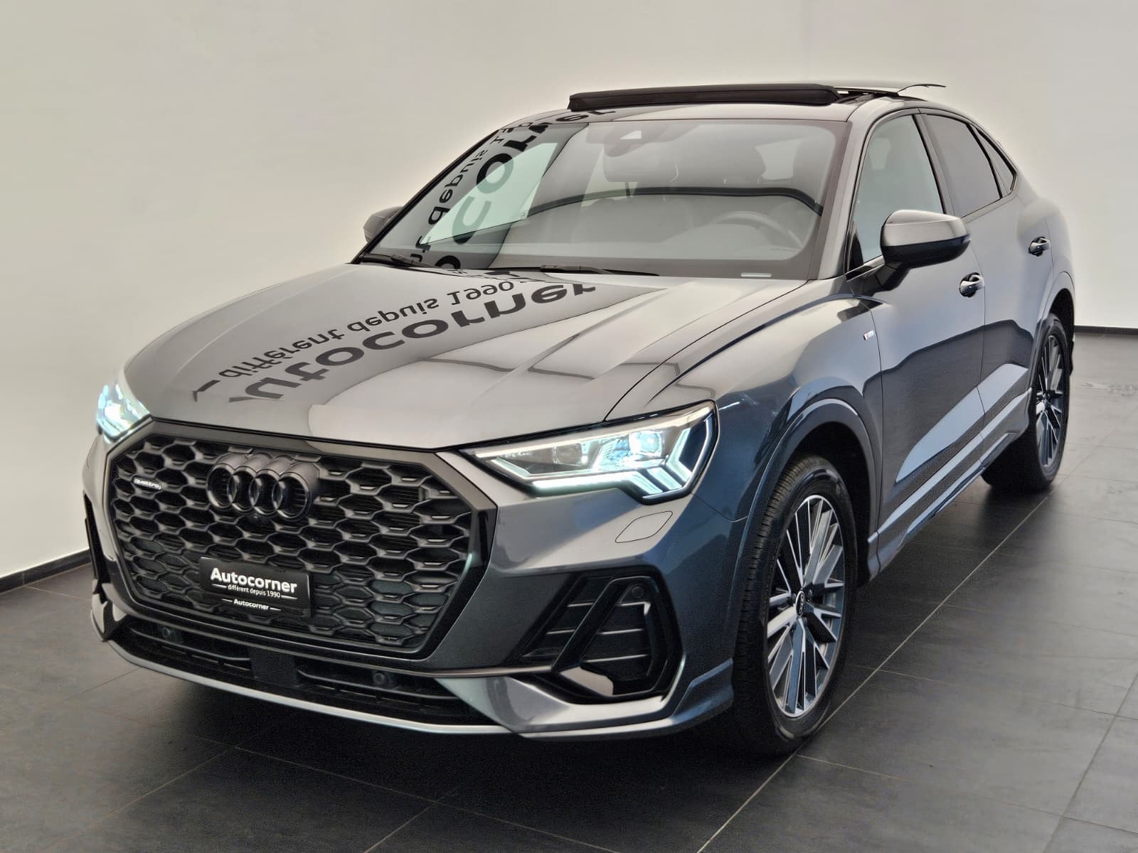 AUDI Q3 Sportback 40 TFSI S line quattro S-tronic-image-2