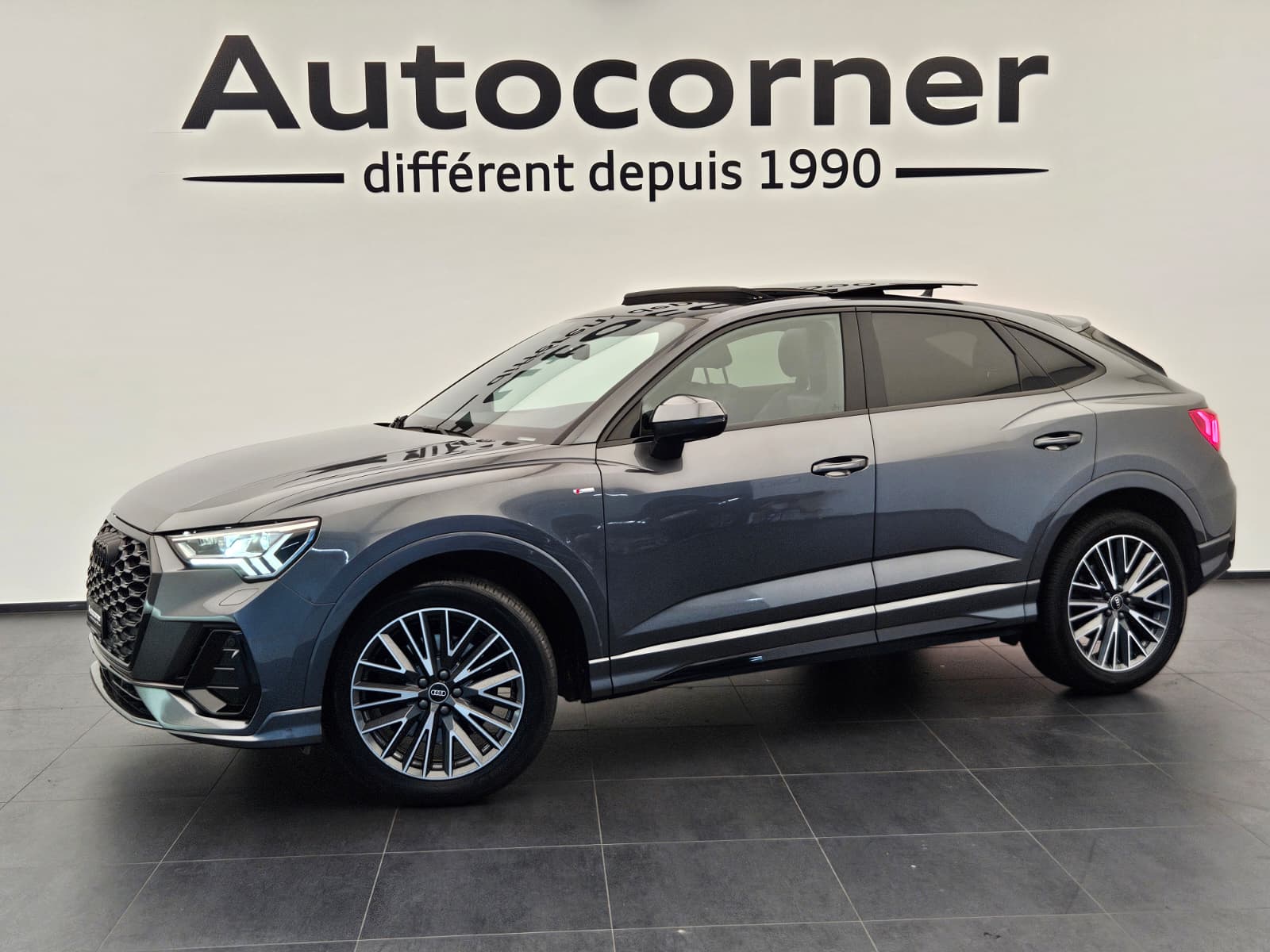 AUDI Q3 Sportback 40 TFSI S line quattro S-tronic-image-0