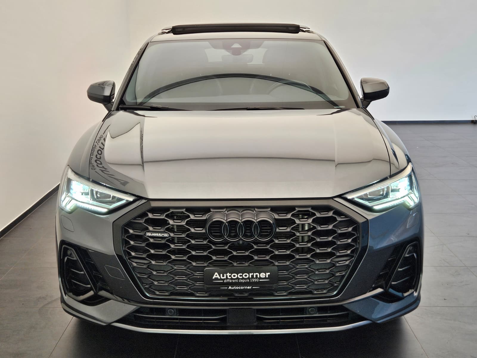 AUDI Q3 Sportback 40 TFSI S line quattro S-tronic-image-3