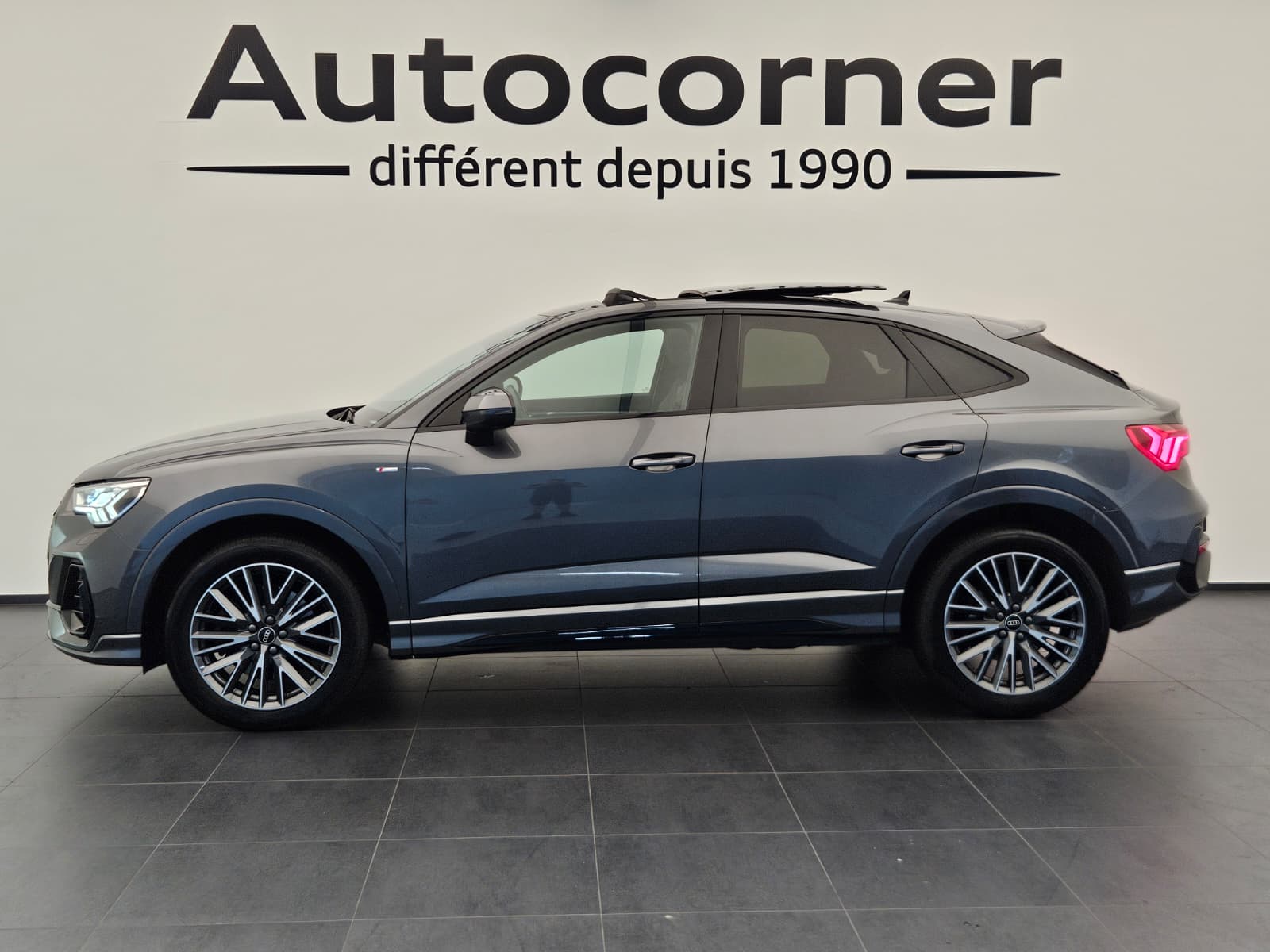 AUDI Q3 Sportback 40 TFSI S line quattro S-tronic-image-1