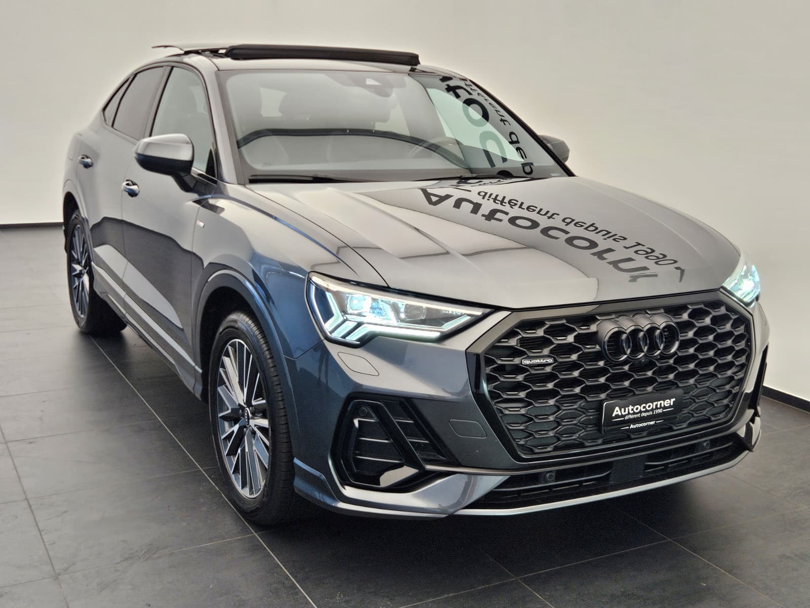 AUDI Q3 Sportback 40 TFSI S line quattro S-tronic-image-4