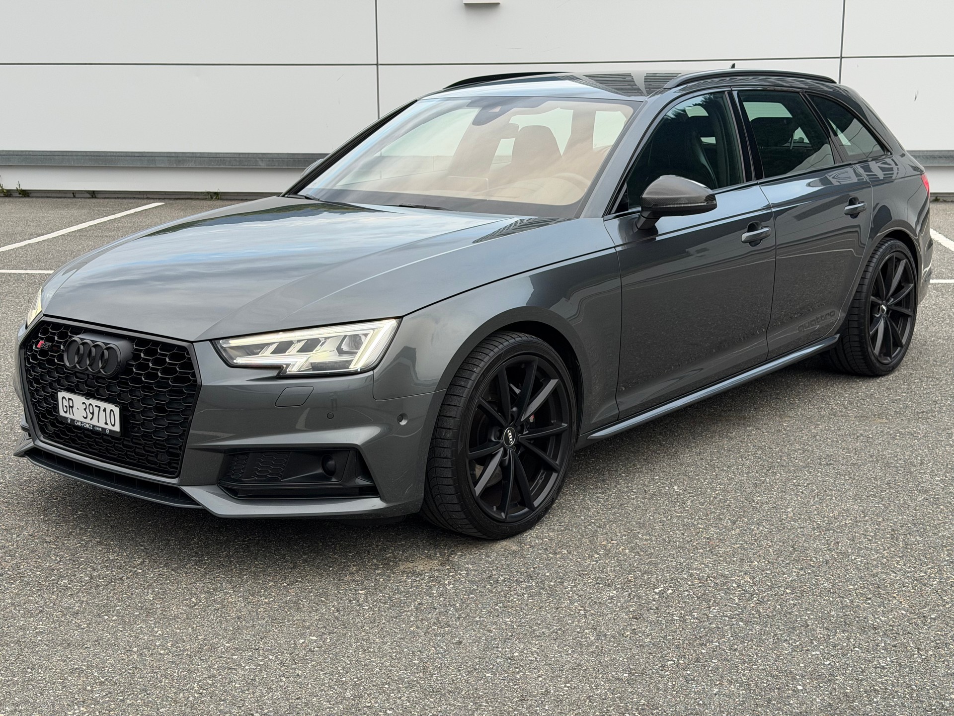AUDI S4 Avant 3.0 TFSI quattro tiptronic-image-1