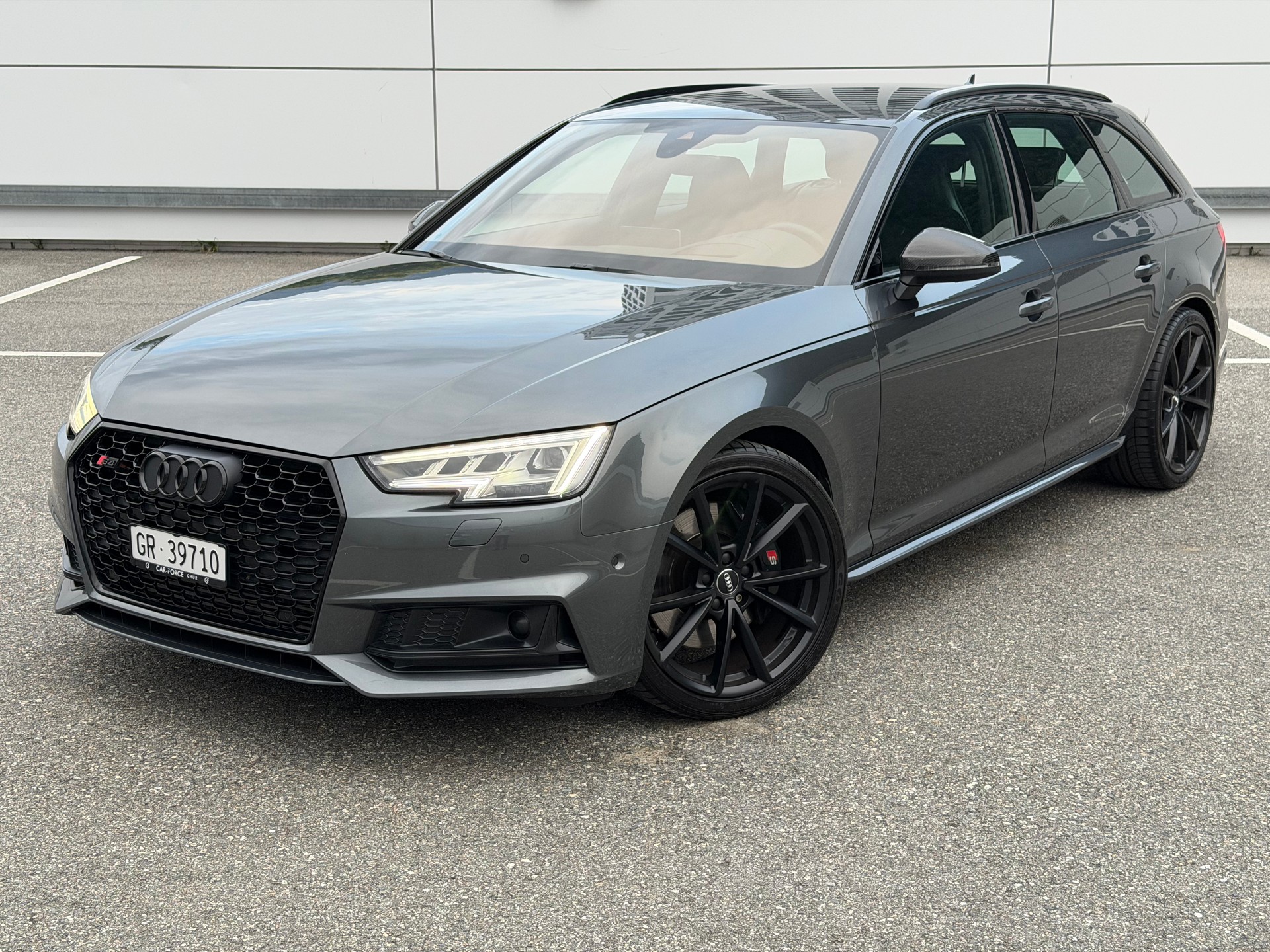 AUDI S4 Avant 3.0 TFSI quattro tiptronic-image-0
