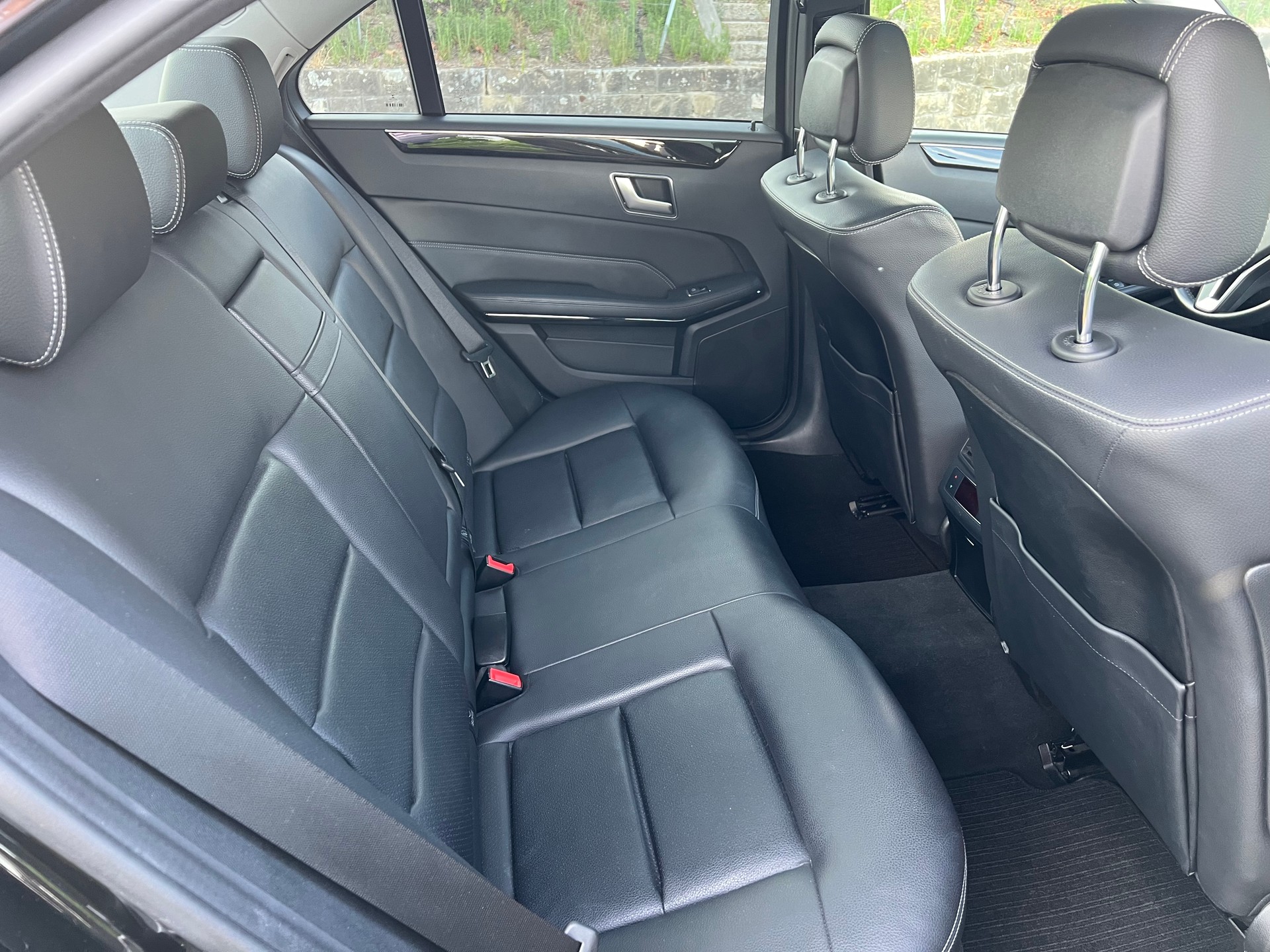 MERCEDES-BENZ E 220 CDI Avantgarde 7G-Tronic-image-8