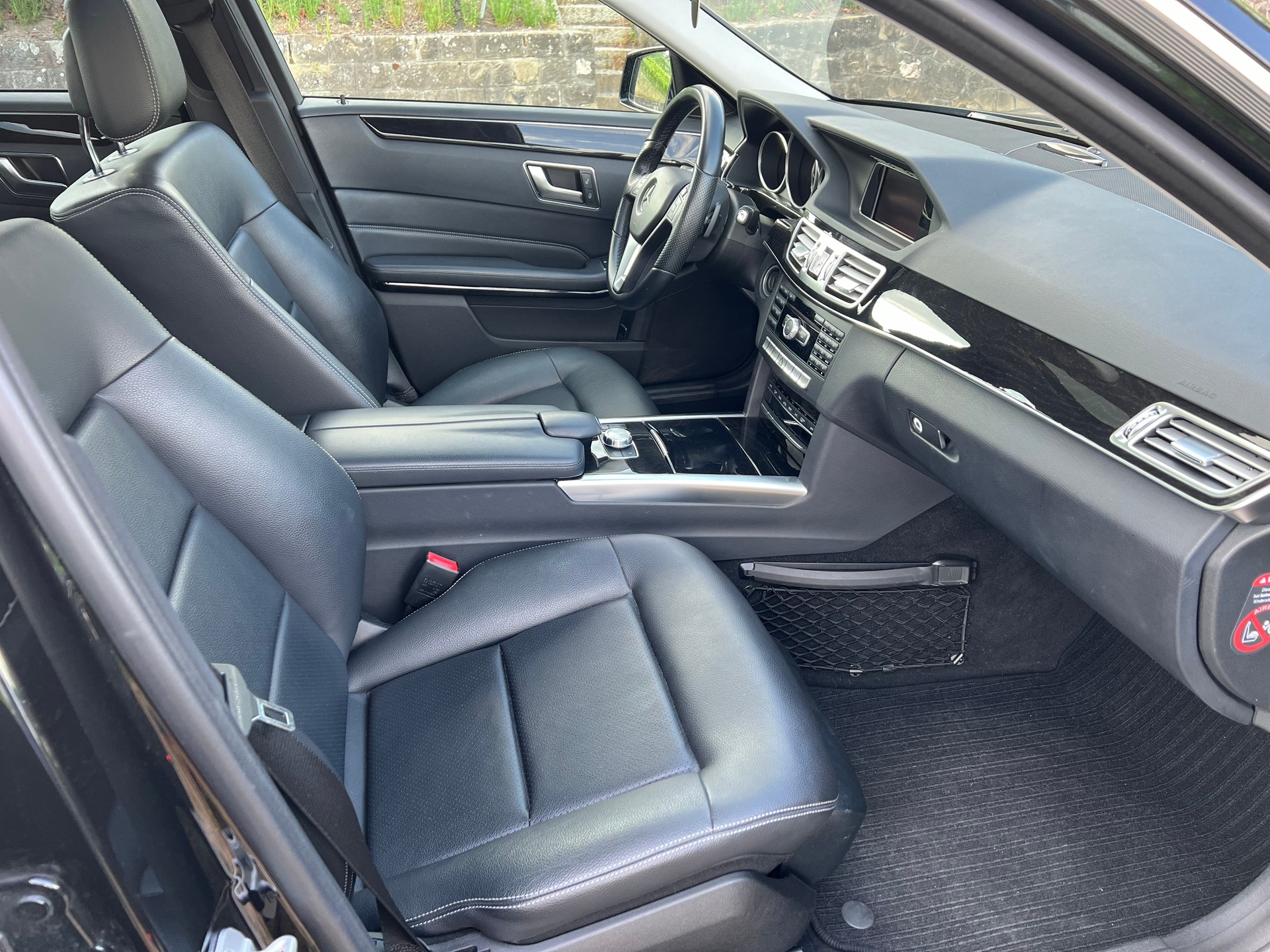MERCEDES-BENZ E 220 CDI Avantgarde 7G-Tronic-image-7