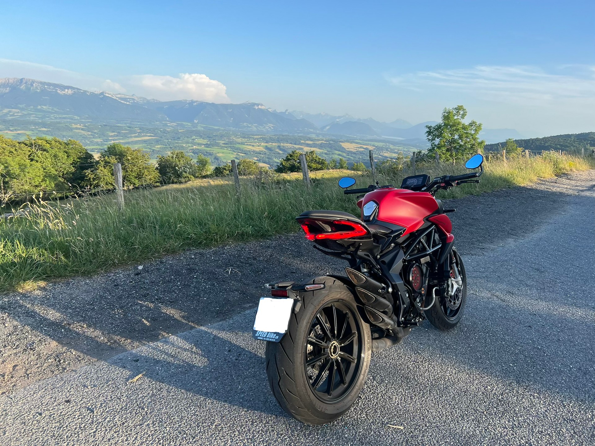 MV AGUSTA Dragster 800 Rosso-image-1