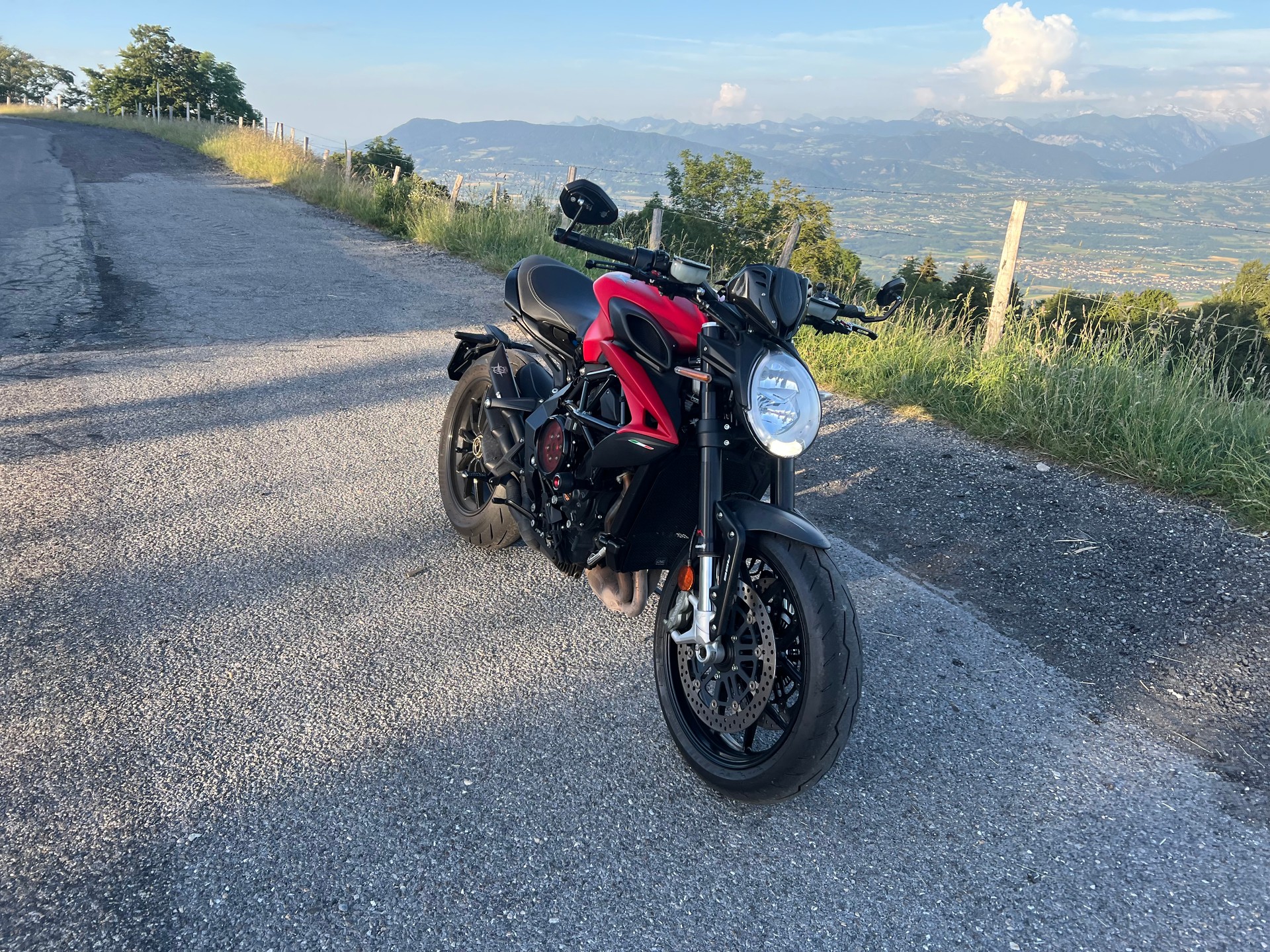 MV AGUSTA Dragster 800 Rosso