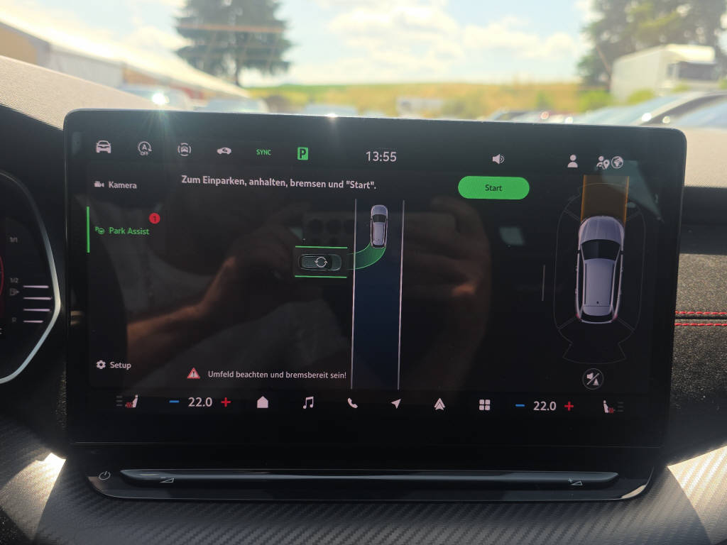 SKODA Octavia Combi 2.0 TSI RS DSG-image-23