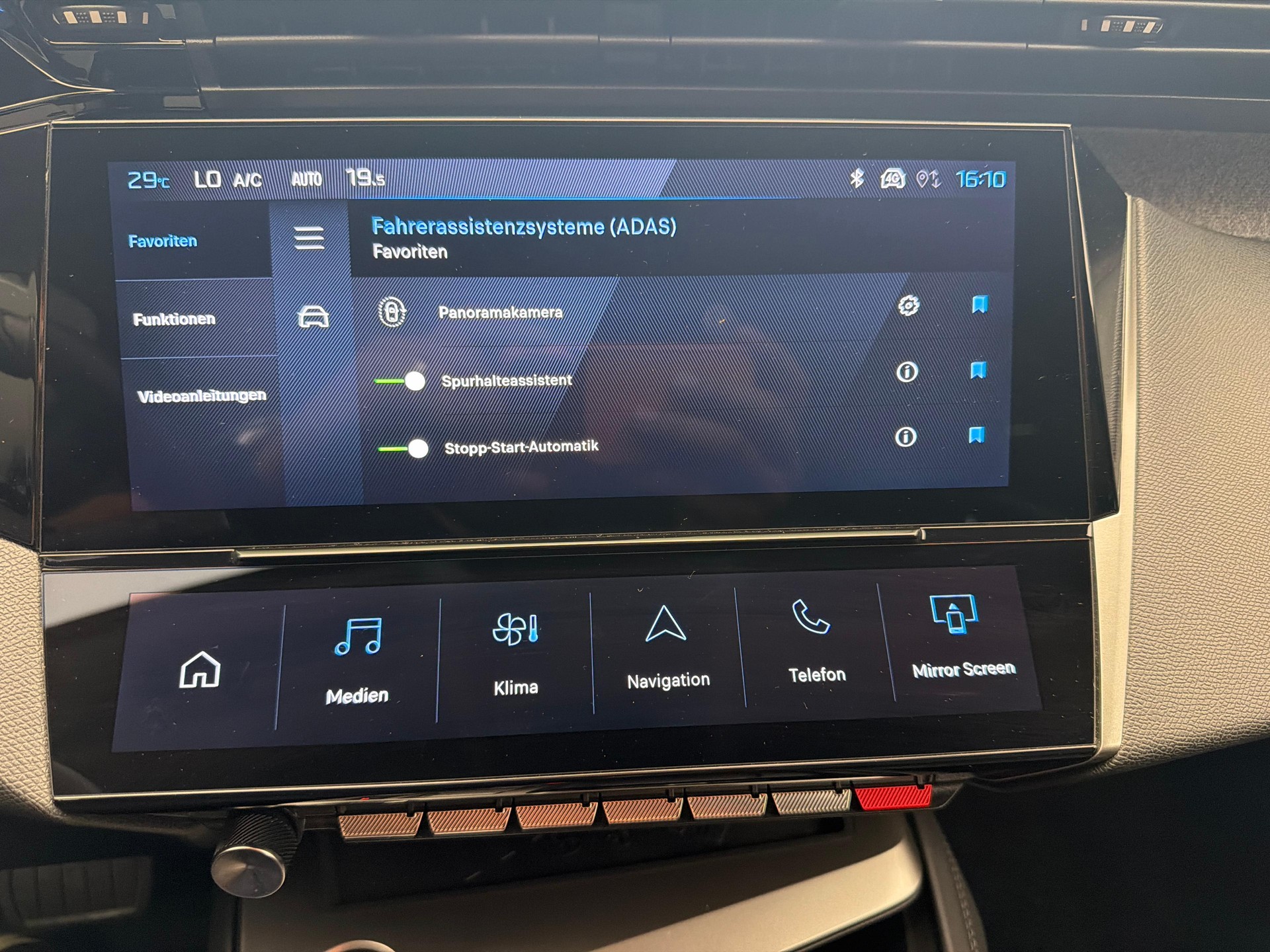PEUGEOT 308 1.2 PureTech Allure-image-15
