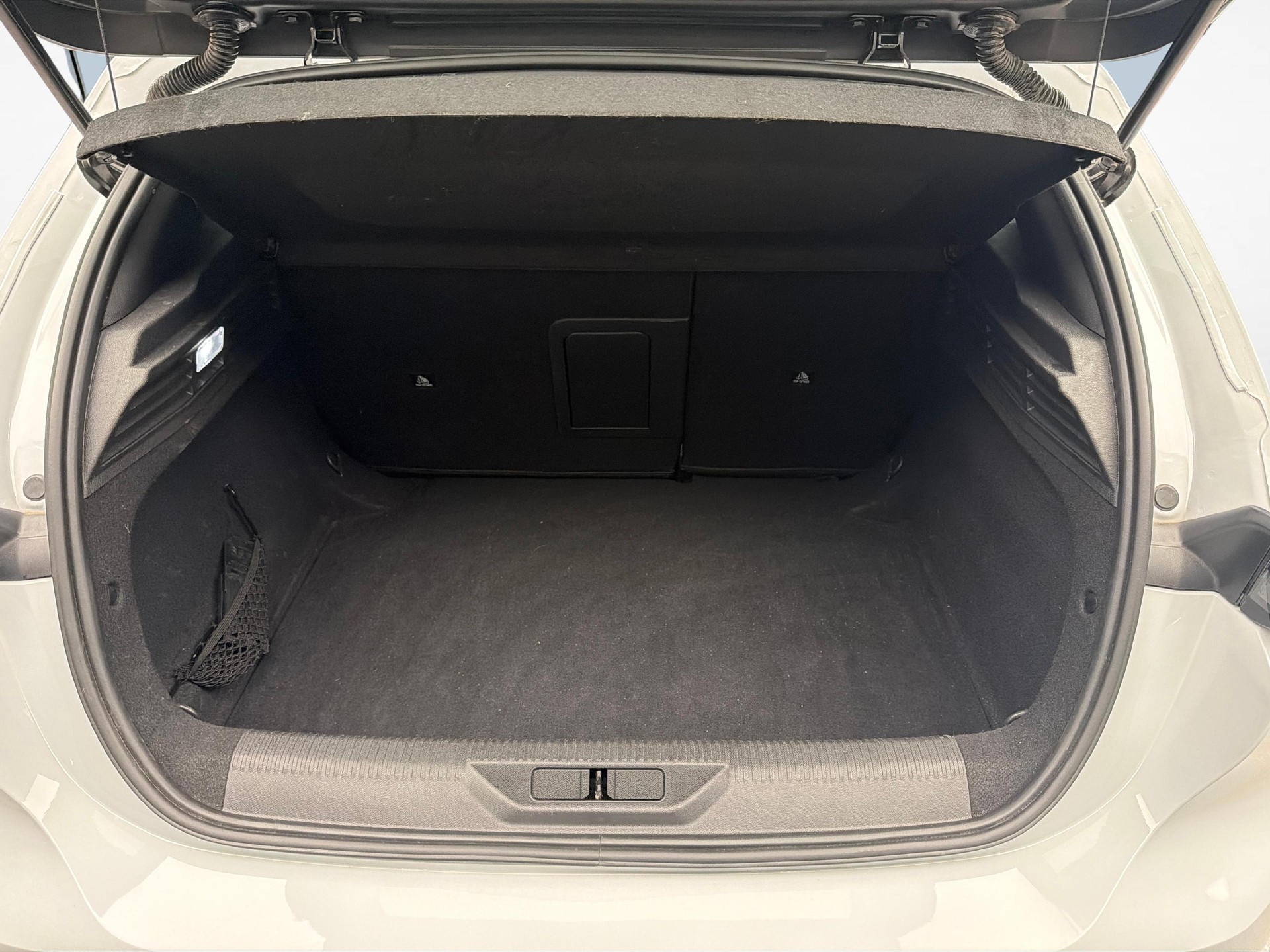 PEUGEOT 308 1.2 PureTech Allure-image-11