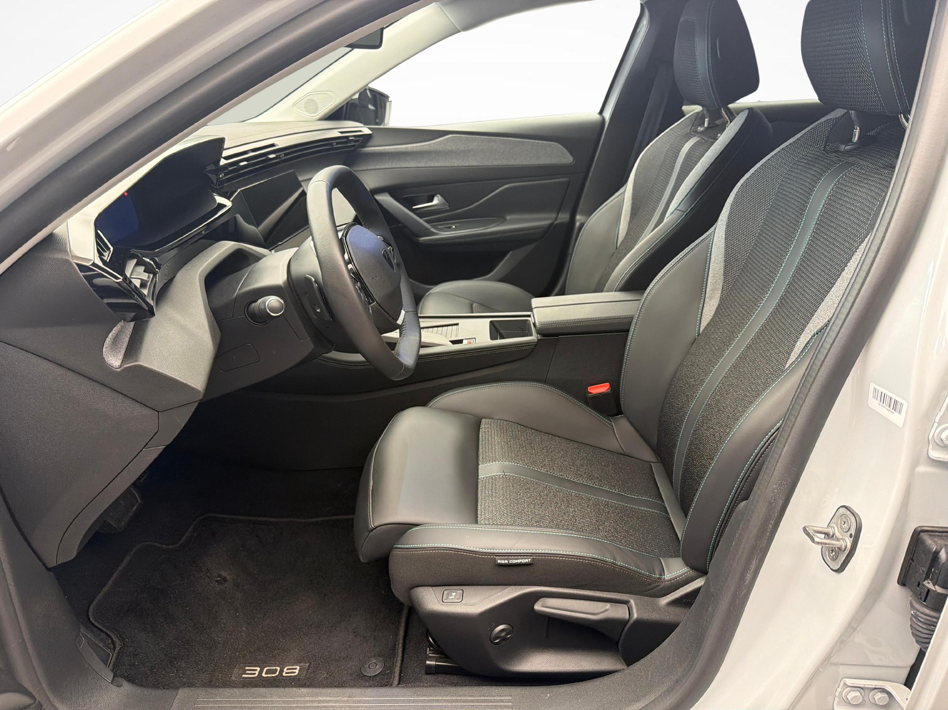PEUGEOT 308 1.2 PureTech Allure-image-9