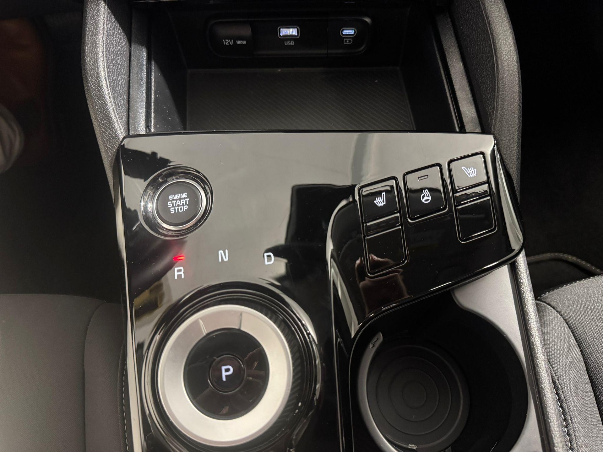 KIA Sportage 1.6 T-GDi PHEV Power Edition 4 x roues hiver alu complètes offert-image-9
