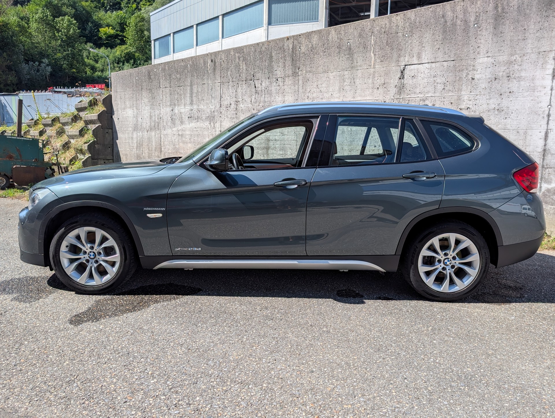 BMW 23d xDrive-image-2