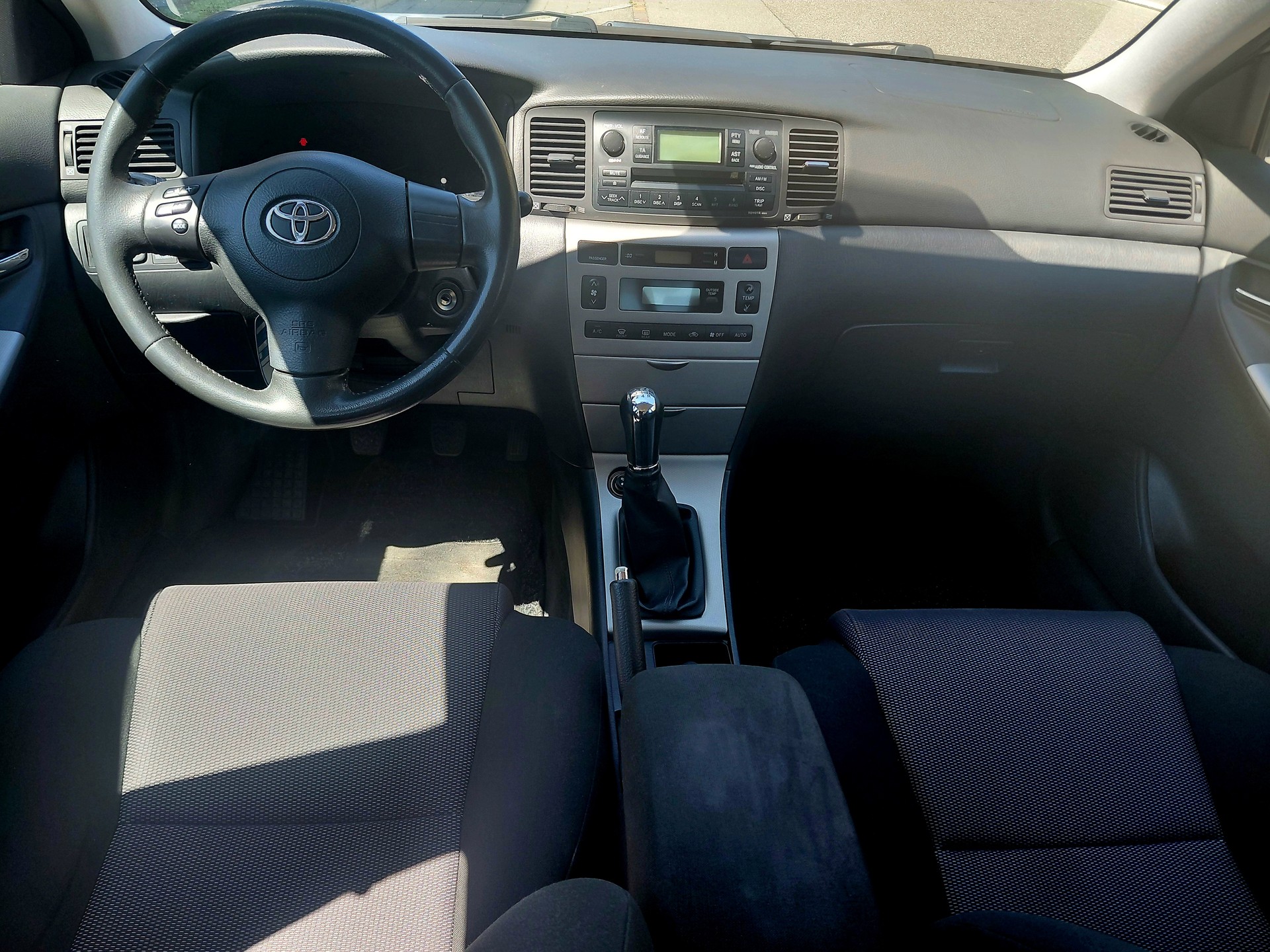 TOYOTA Corolla 1.6 Linea Sol Dynamic-image-8