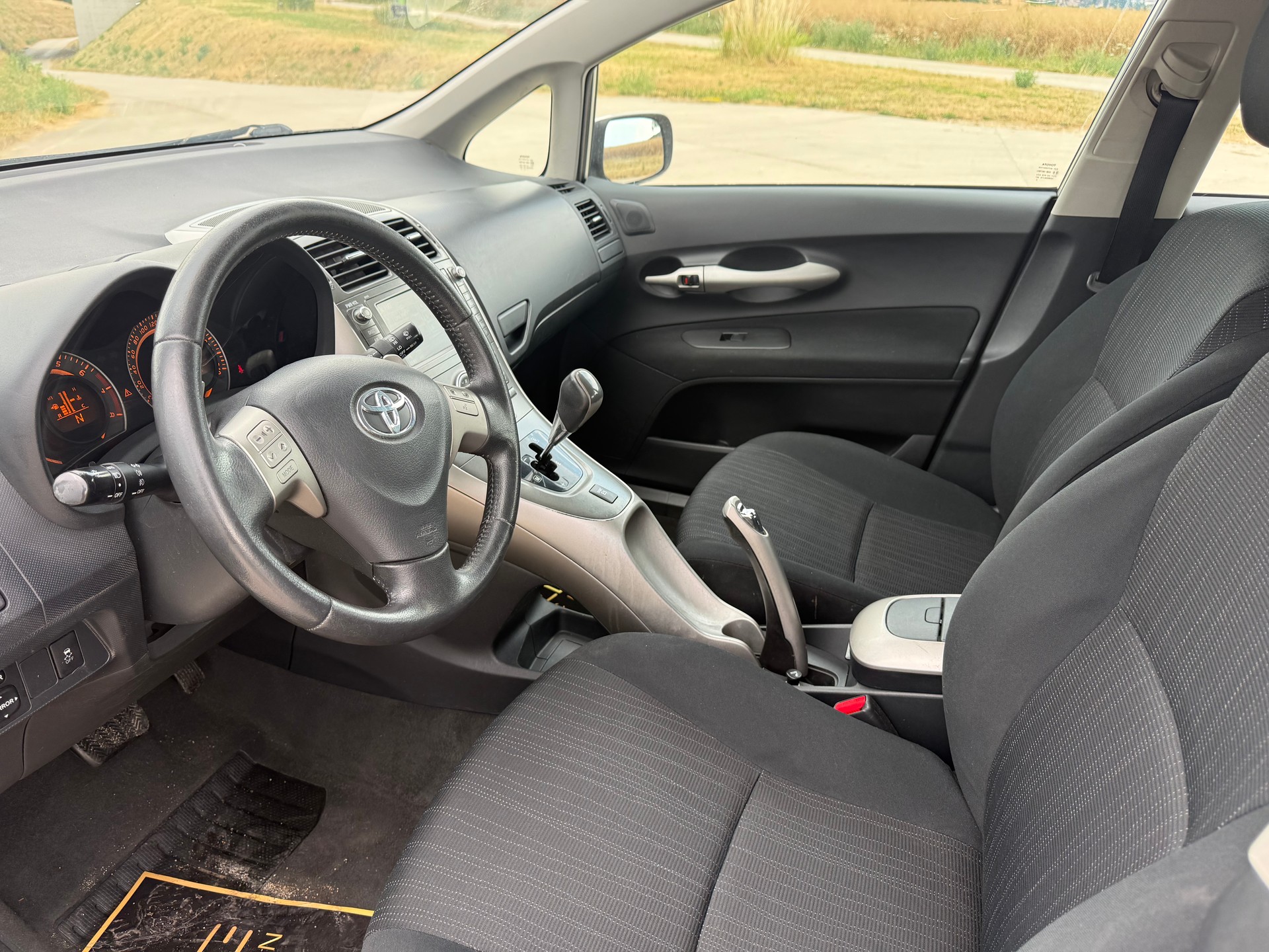 TOYOTA Auris 1.6 Linea Sol MultiMode-image-12
