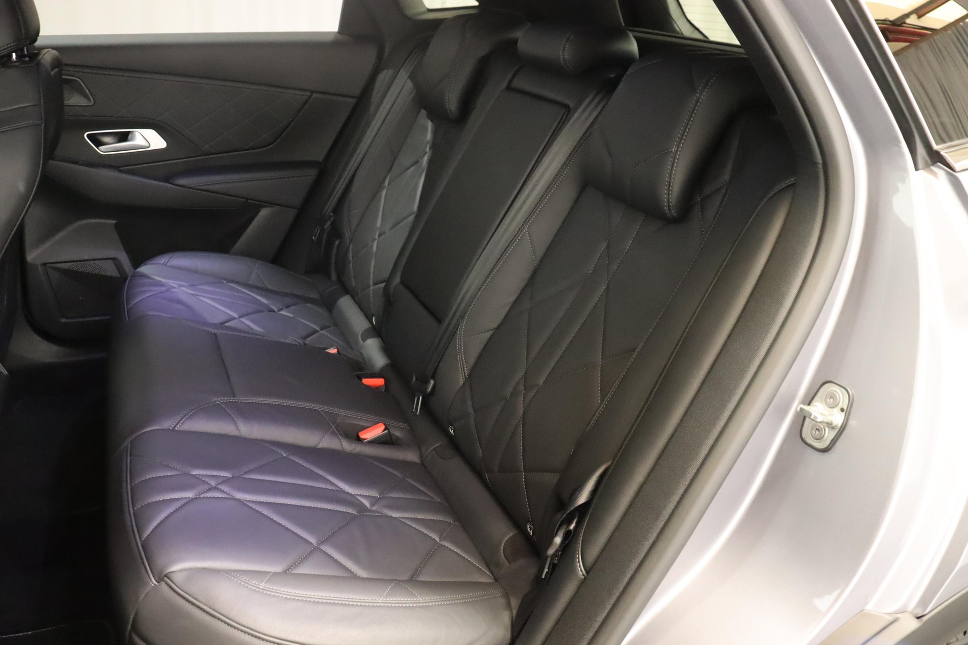 DS AUTOMOBILES 7 Crossback 1.6 E-Tense Be Chic 4x4-image-5