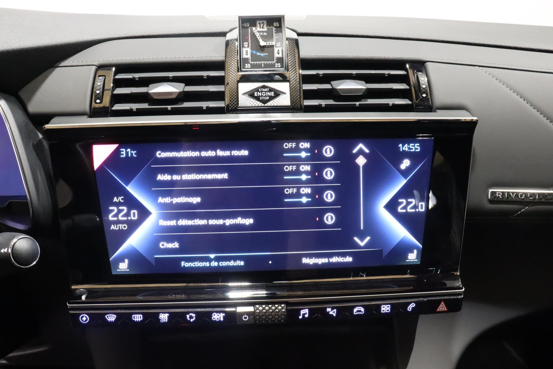 DS AUTOMOBILES 7 Crossback 1.6 E-Tense Be Chic 4x4-image-11