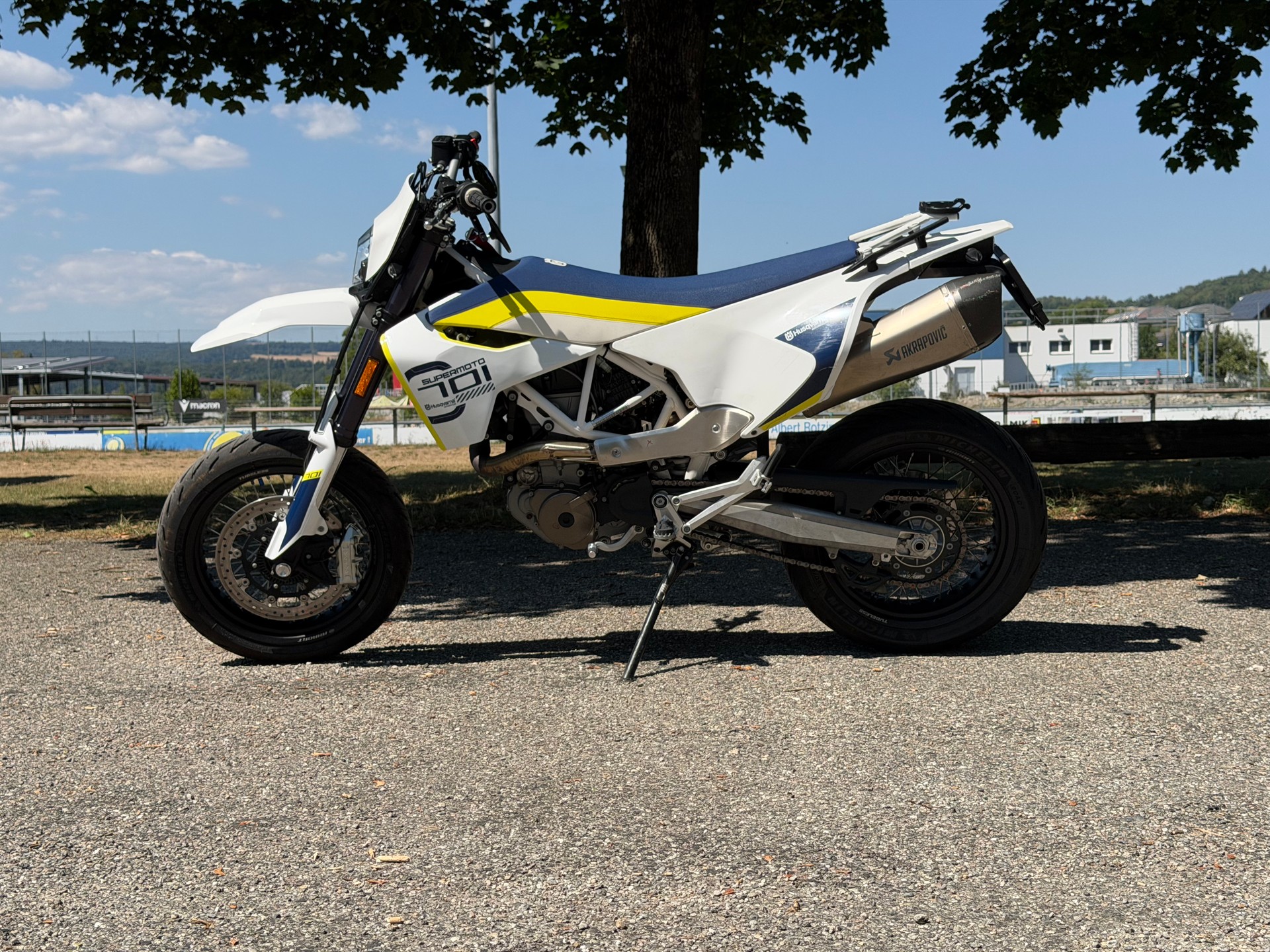 HUSQVARNA 701 Supermoto (35kW)-image-3