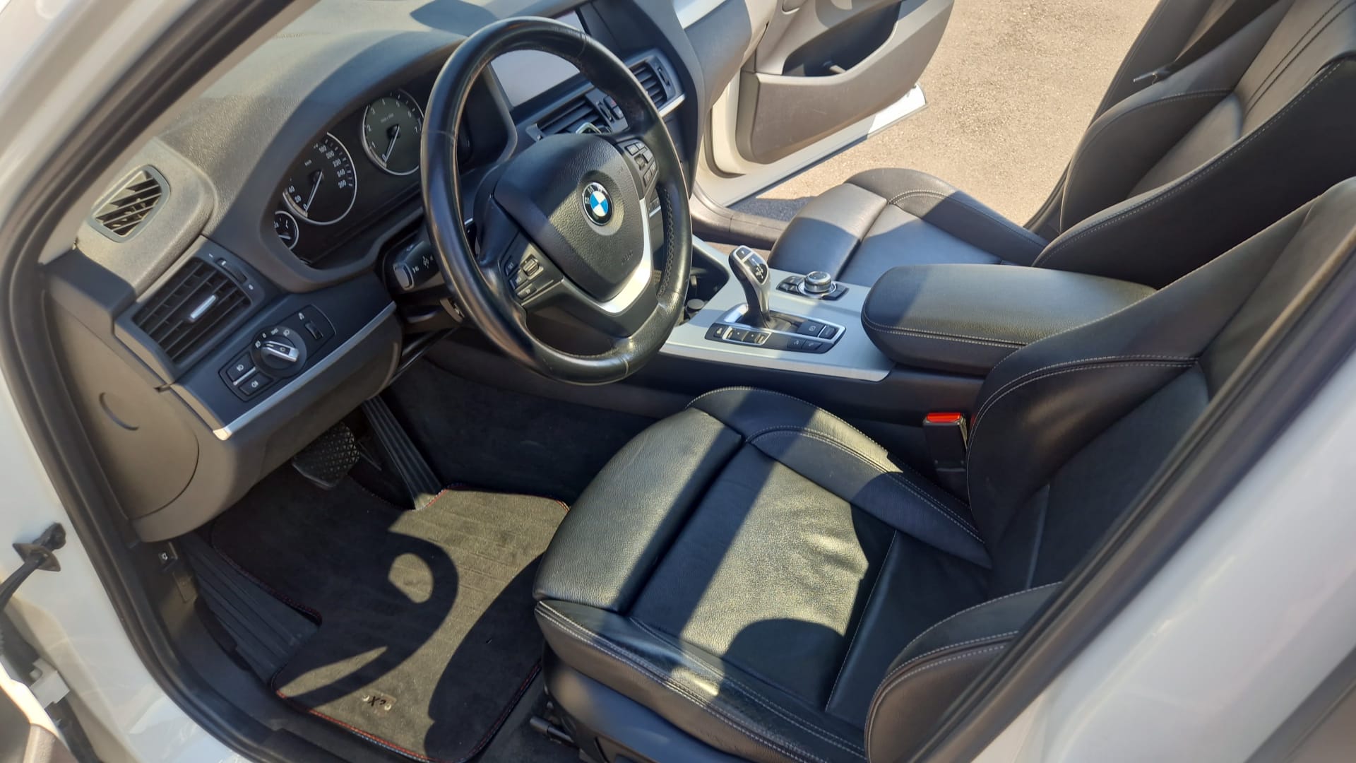BMW 35i xDrive-image-4
