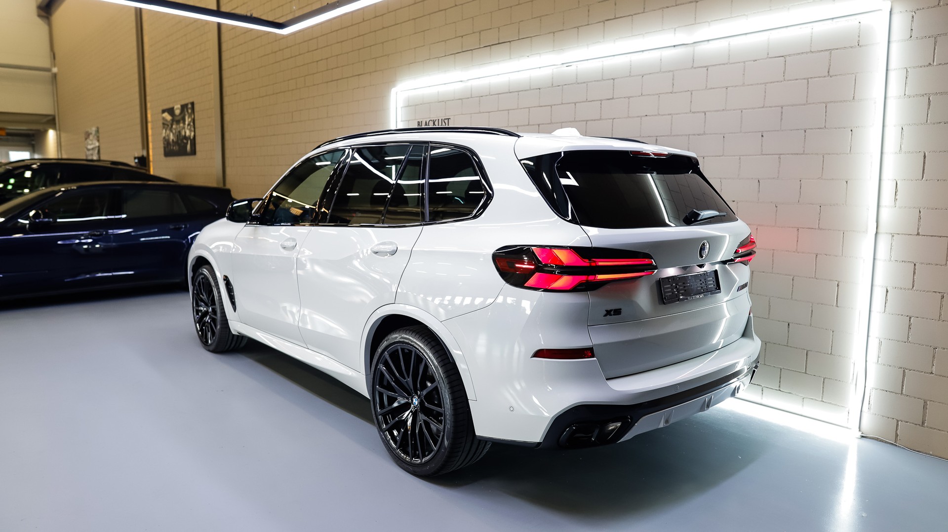 BMW X5 xDrive 48V M60i M Sport Pro Steptronic-image-5