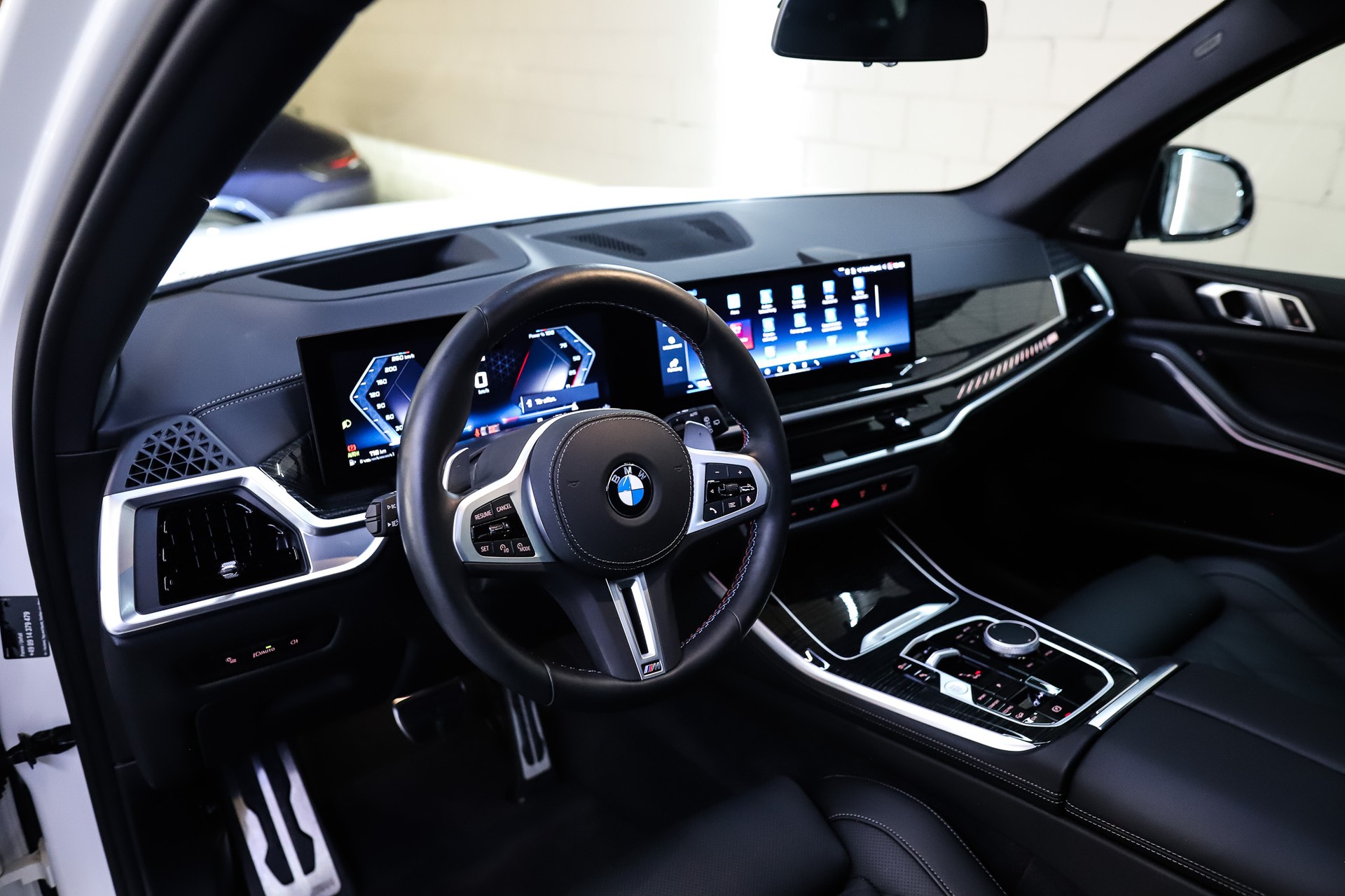 BMW X5 xDrive 48V M60i M Sport Pro Steptronic-image-17