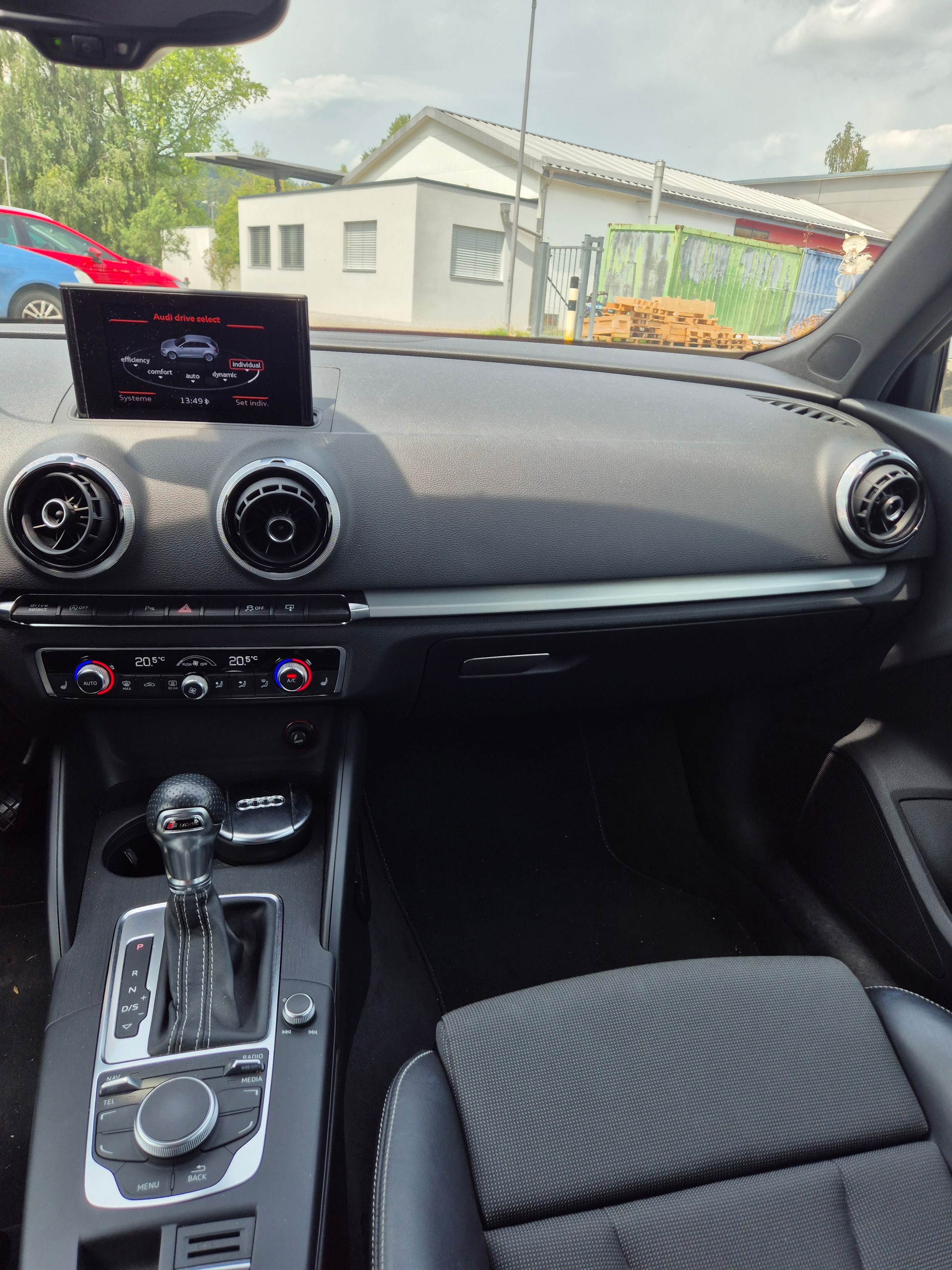 AUDI A3 Sportback 1.4 TFSI Ambition S-tronic-image-4
