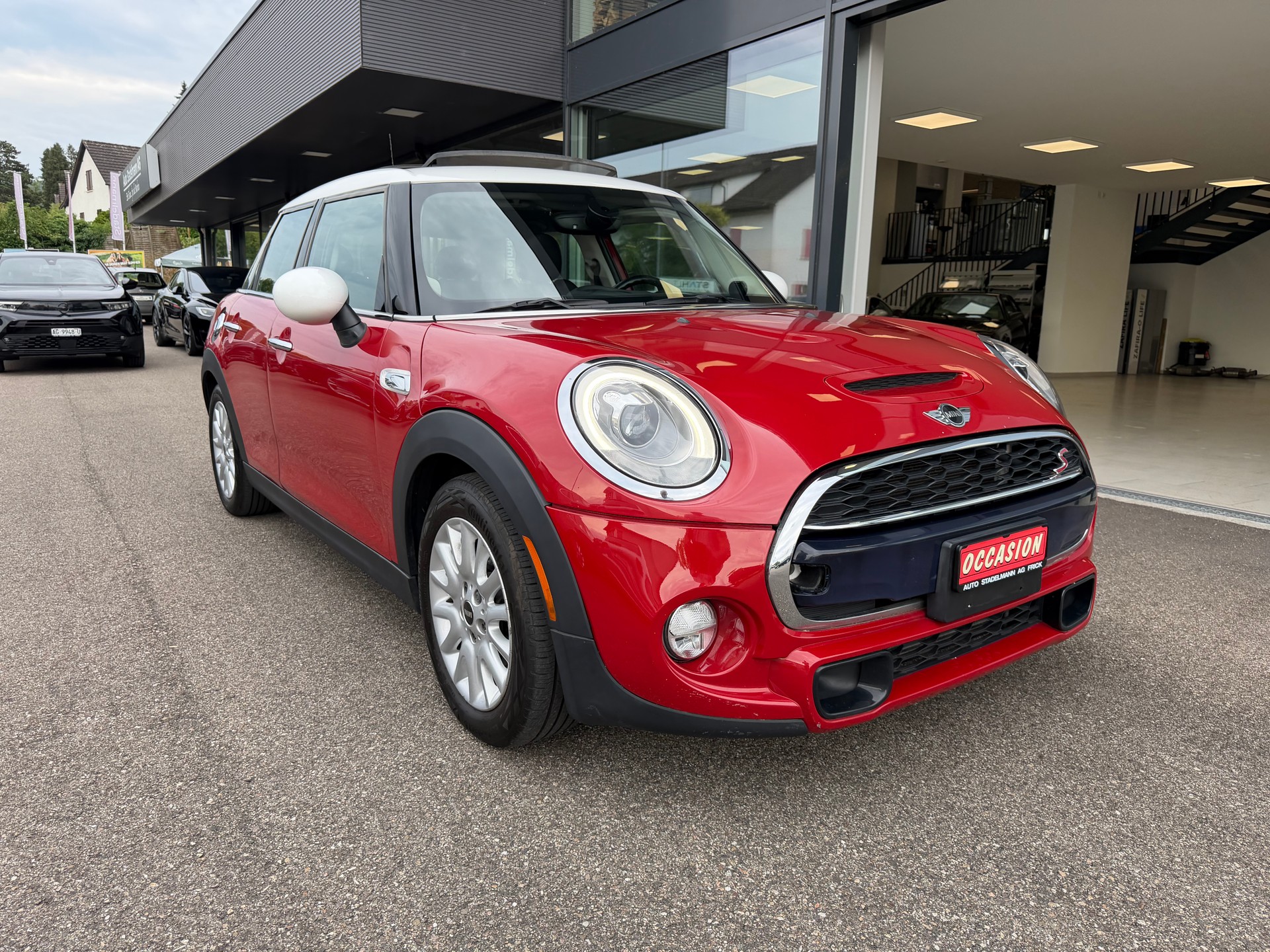 MINI Mini F55 2.0i Cooper S-image-0