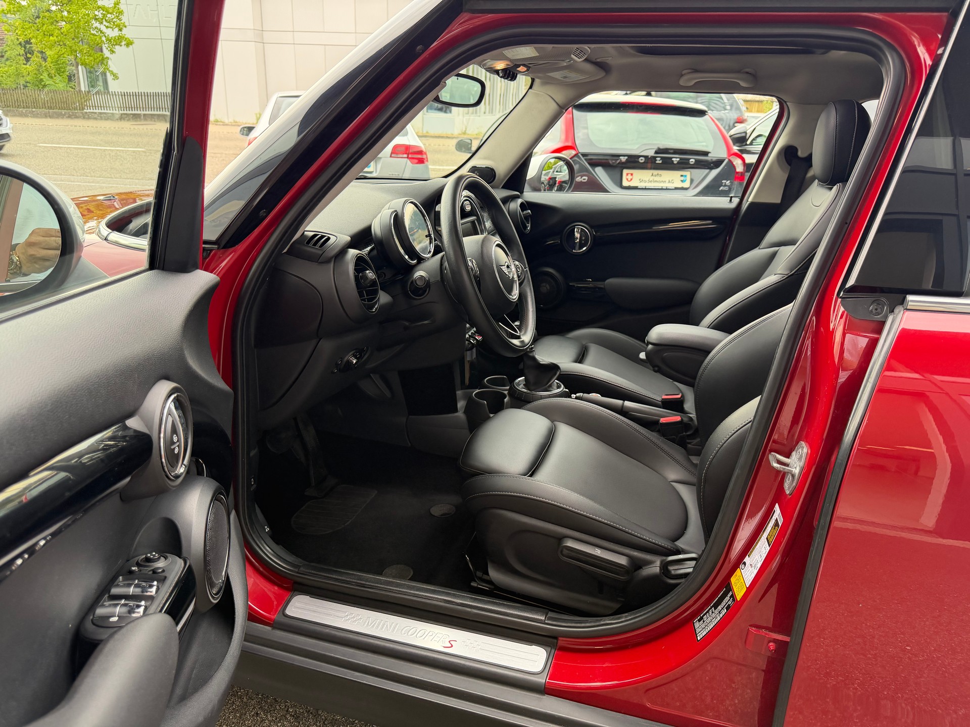 MINI Mini F55 2.0i Cooper S-image-9