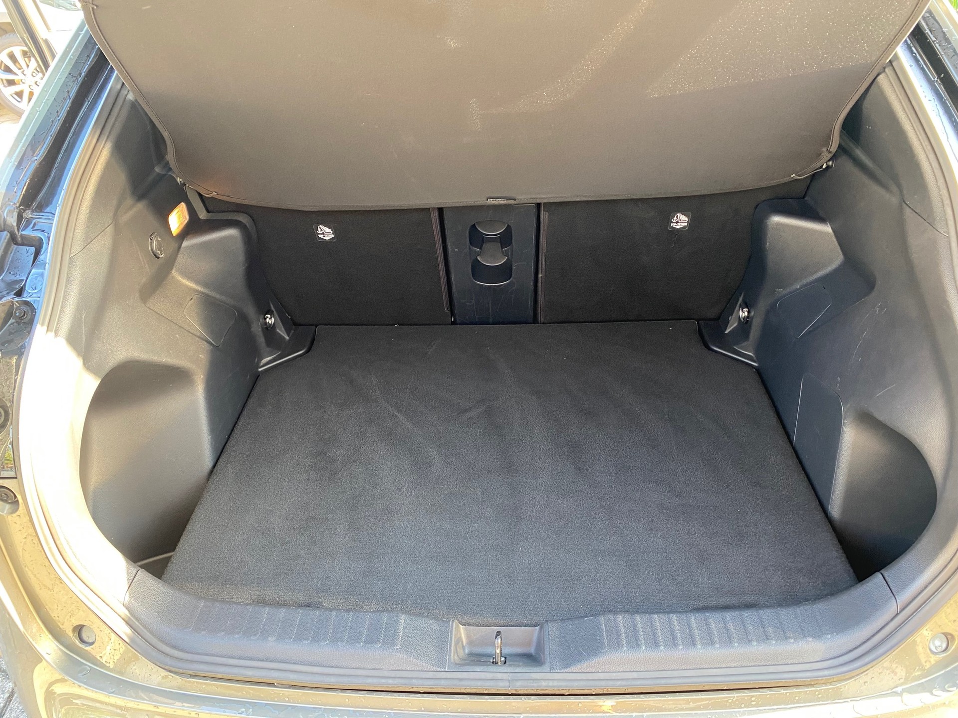 TOYOTA Yaris Cross 1.5 Adventure e-CVT AWDi-image-9