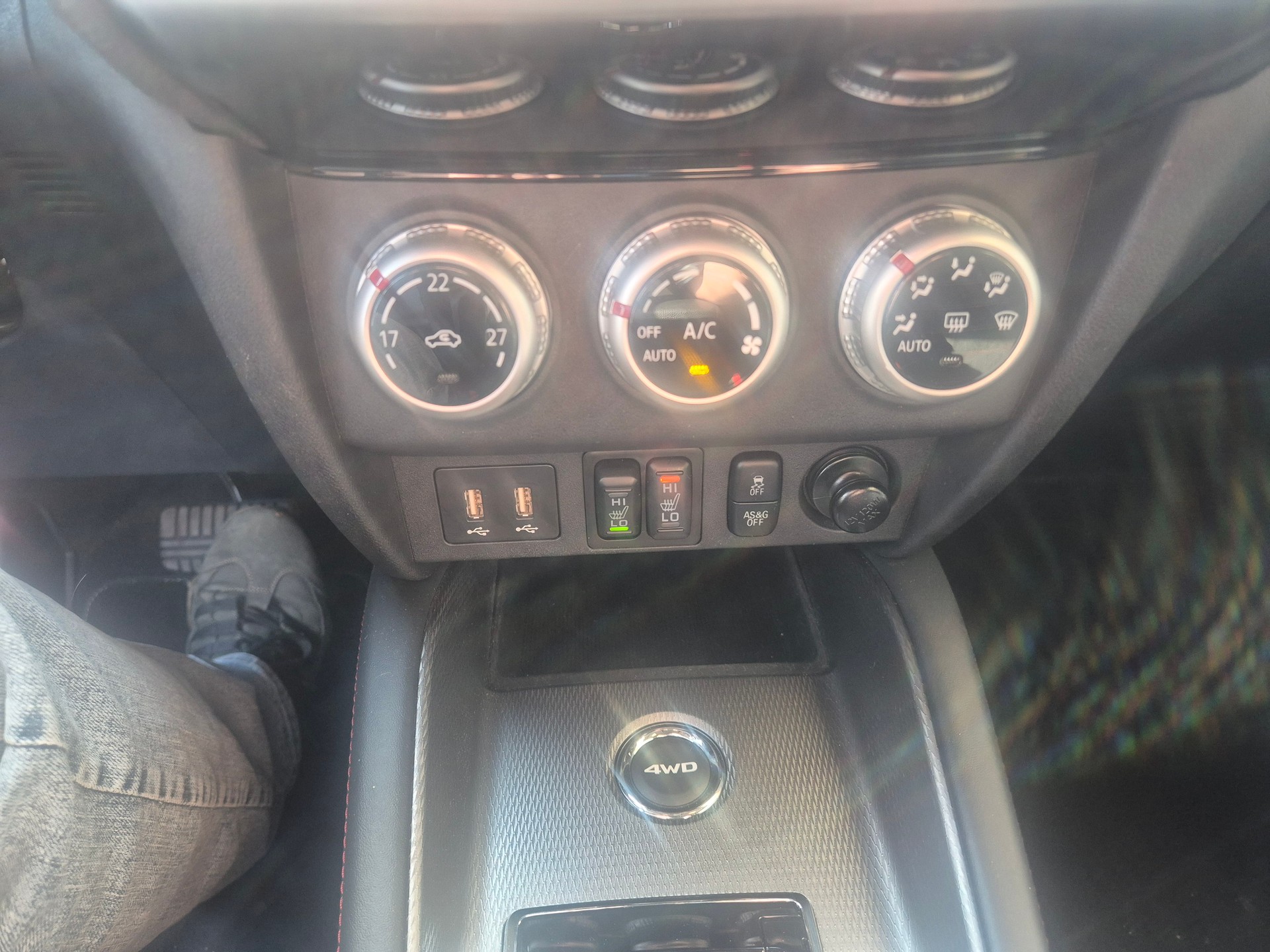 MITSUBISHI ASX 2.0 MIVEC Style 4WD Automat-image-10