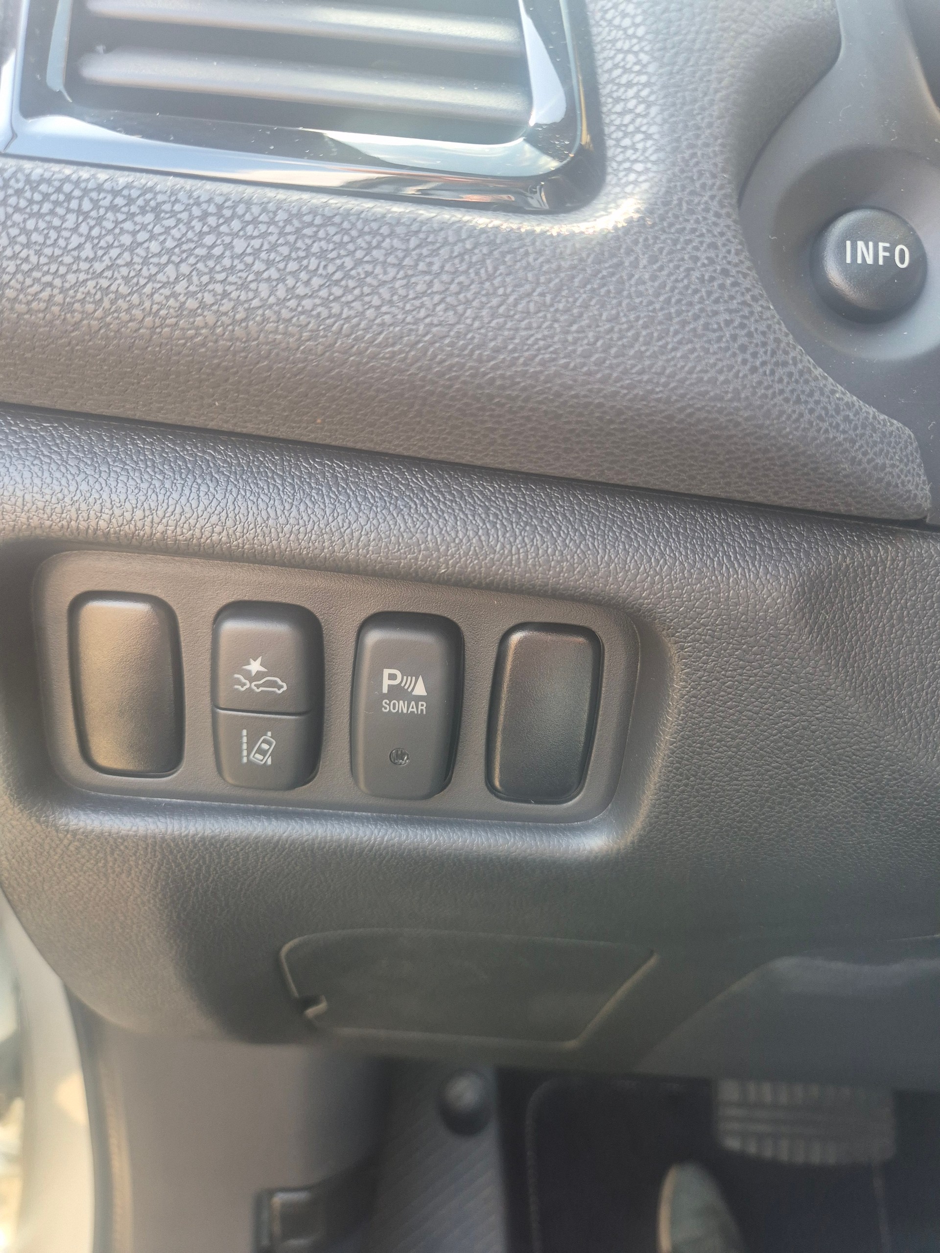 MITSUBISHI ASX 2.0 MIVEC Style 4WD Automat-image-5
