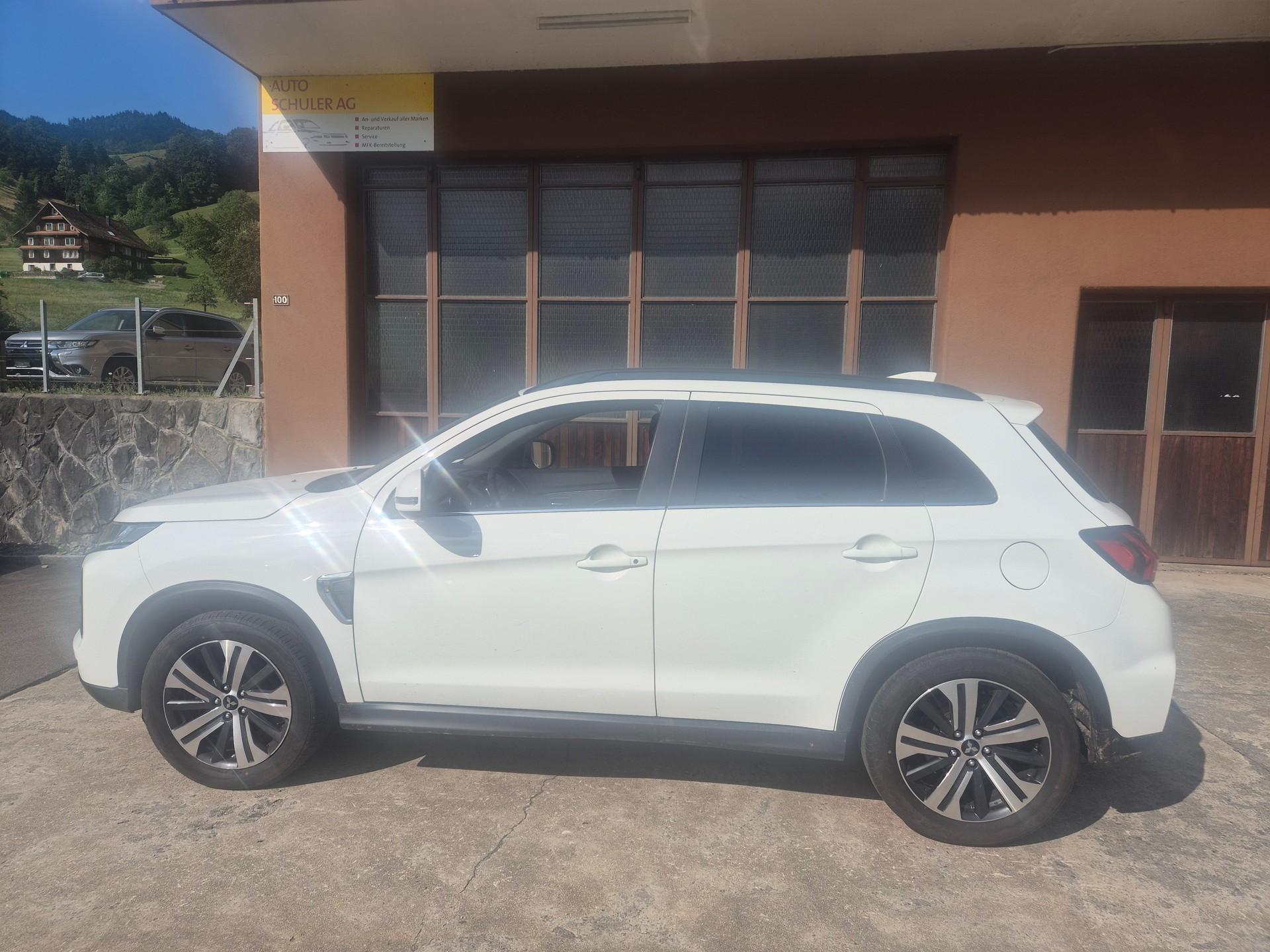 MITSUBISHI ASX 2.0 MIVEC Style 4WD Automat-image-1