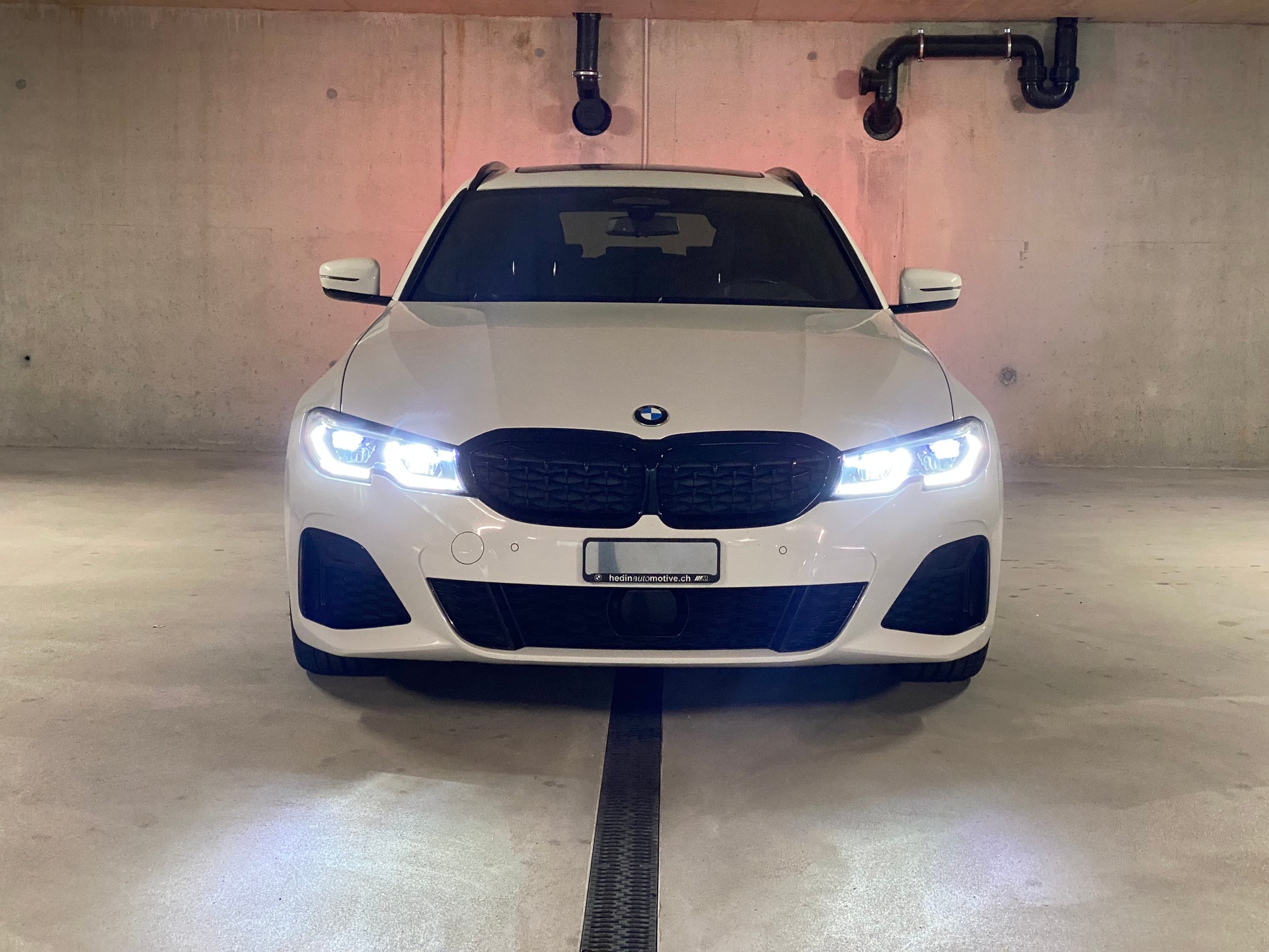 BMW M340d xDrive 48V Touring Steptronic Sport-image-6