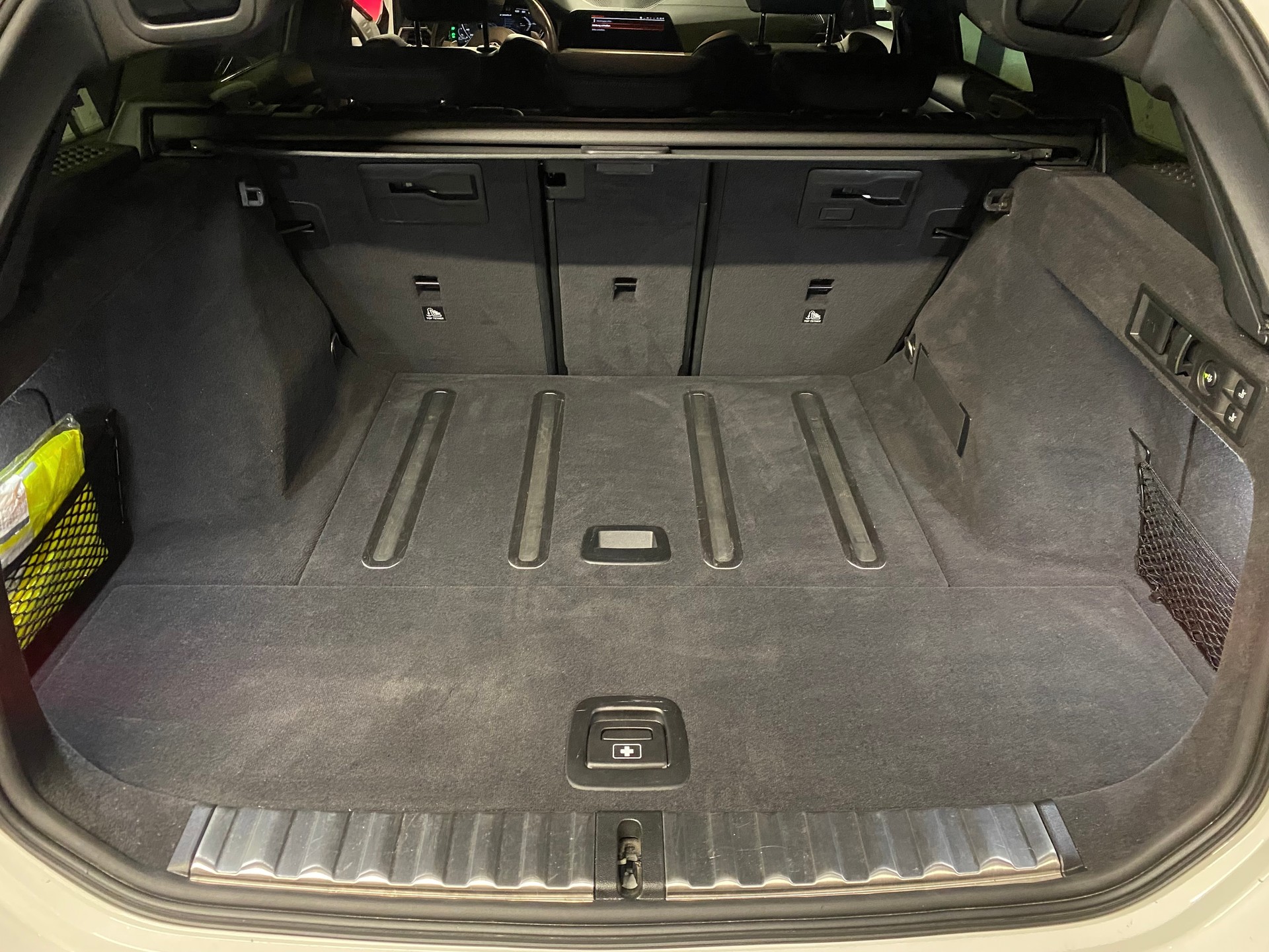 BMW M340d xDrive 48V Touring Steptronic Sport-image-13