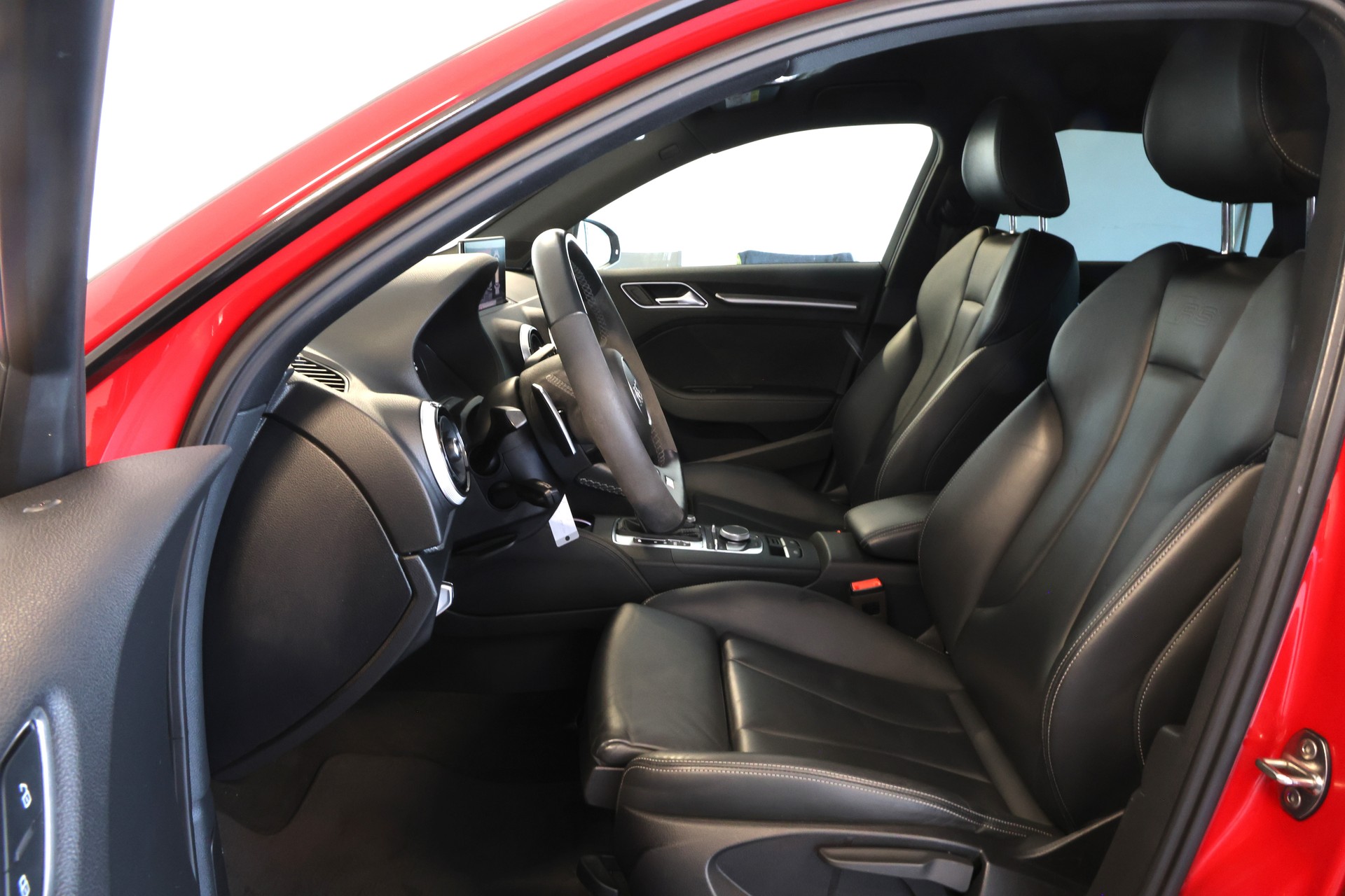 AUDI RS3 Sportback 2.5 T FSI quattro S-Tronic-image-5