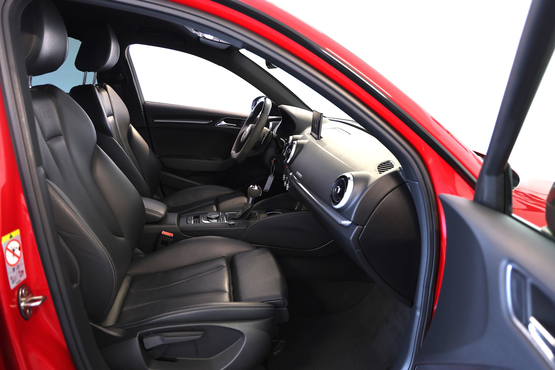 AUDI RS3 Sportback 2.5 T FSI quattro S-Tronic-image-10