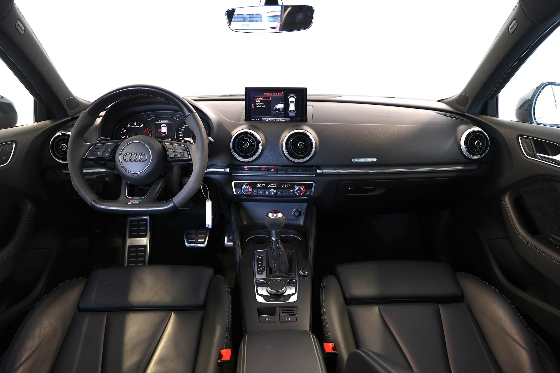 AUDI RS3 Sportback 2.5 T FSI quattro S-Tronic-image-8