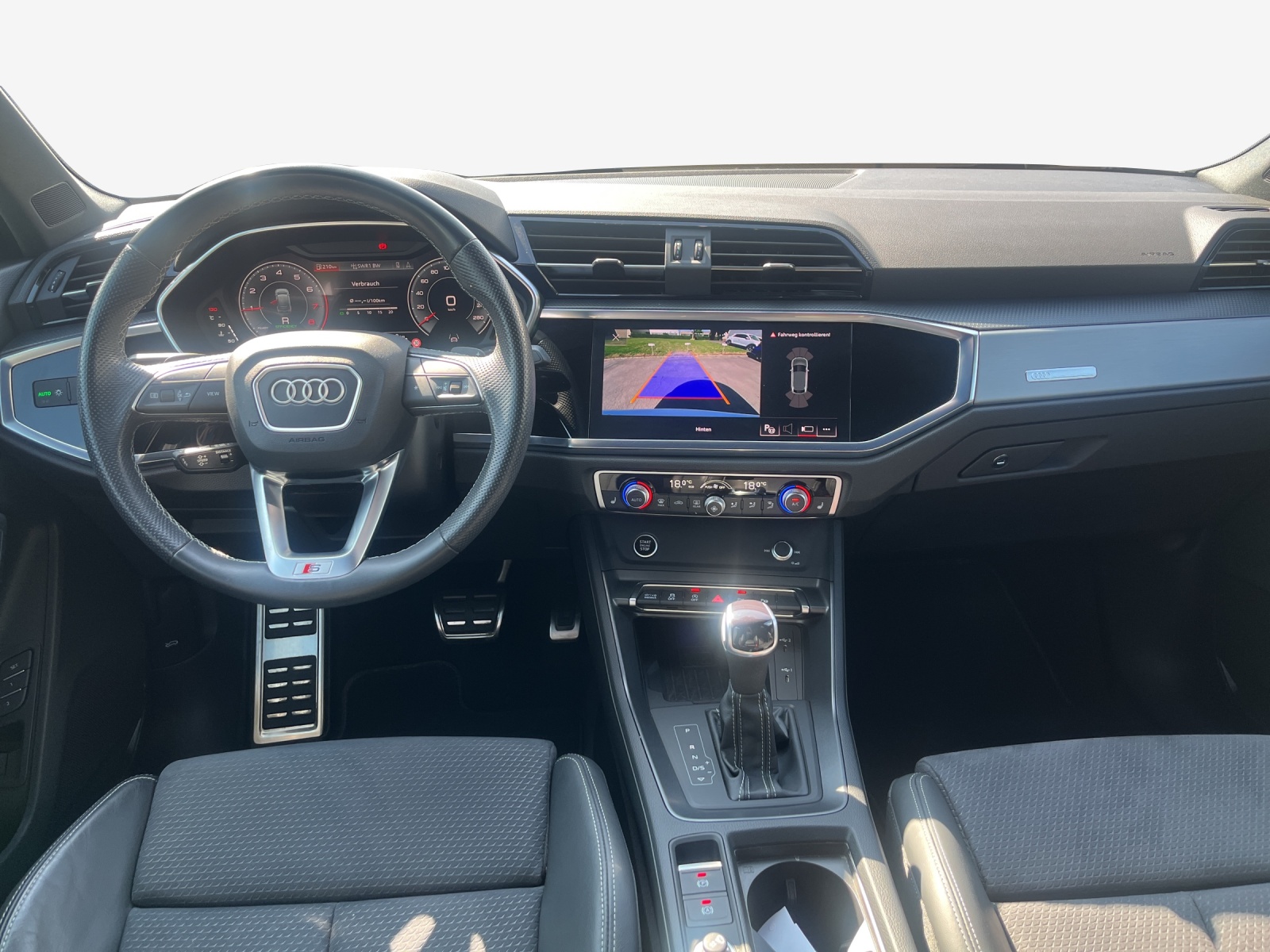 AUDI Q3 Sportback 35 TFSI S line Attraction S-tronic-image-8