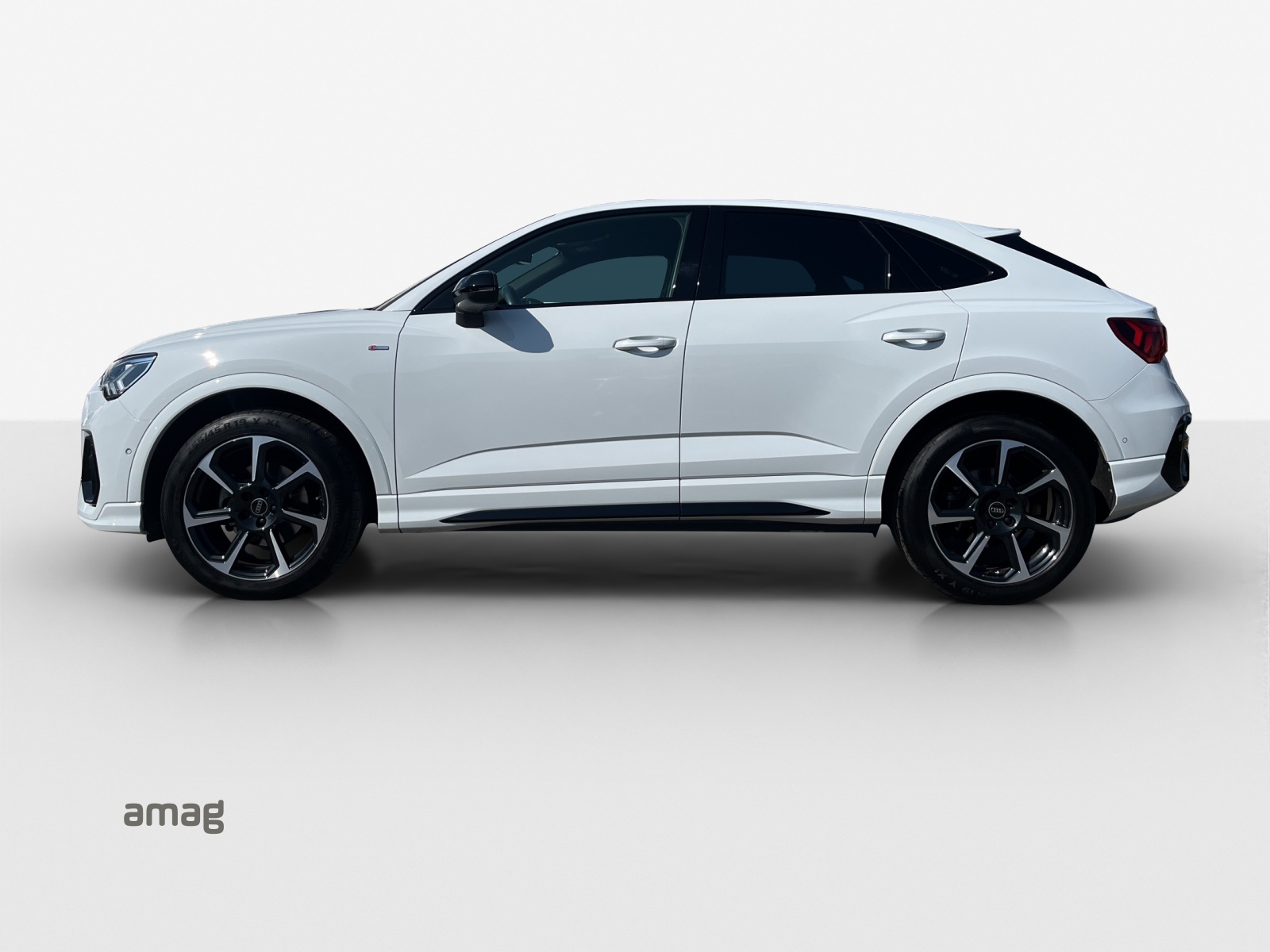 AUDI Q3 Sportback 35 TFSI S line Attraction S-tronic-showroom-element-1