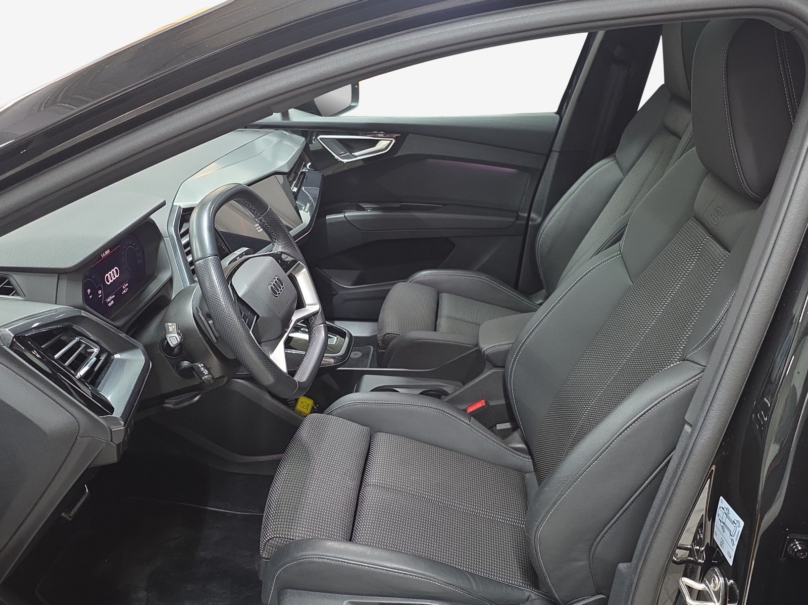 AUDI Q4 Sportback e-tron 50 quattro-image-7