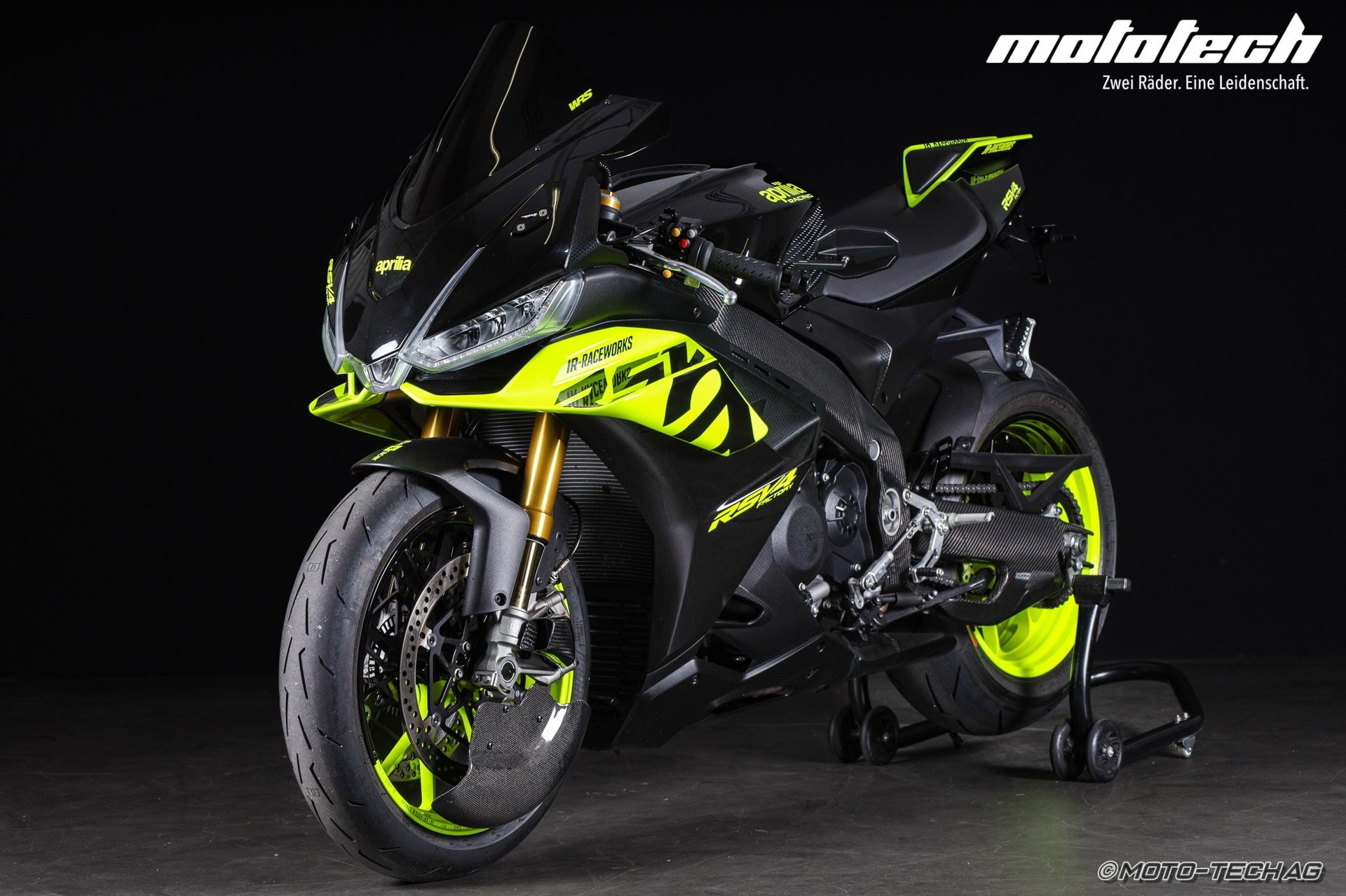APRILIA RSV4 1100 Factory-image-5
