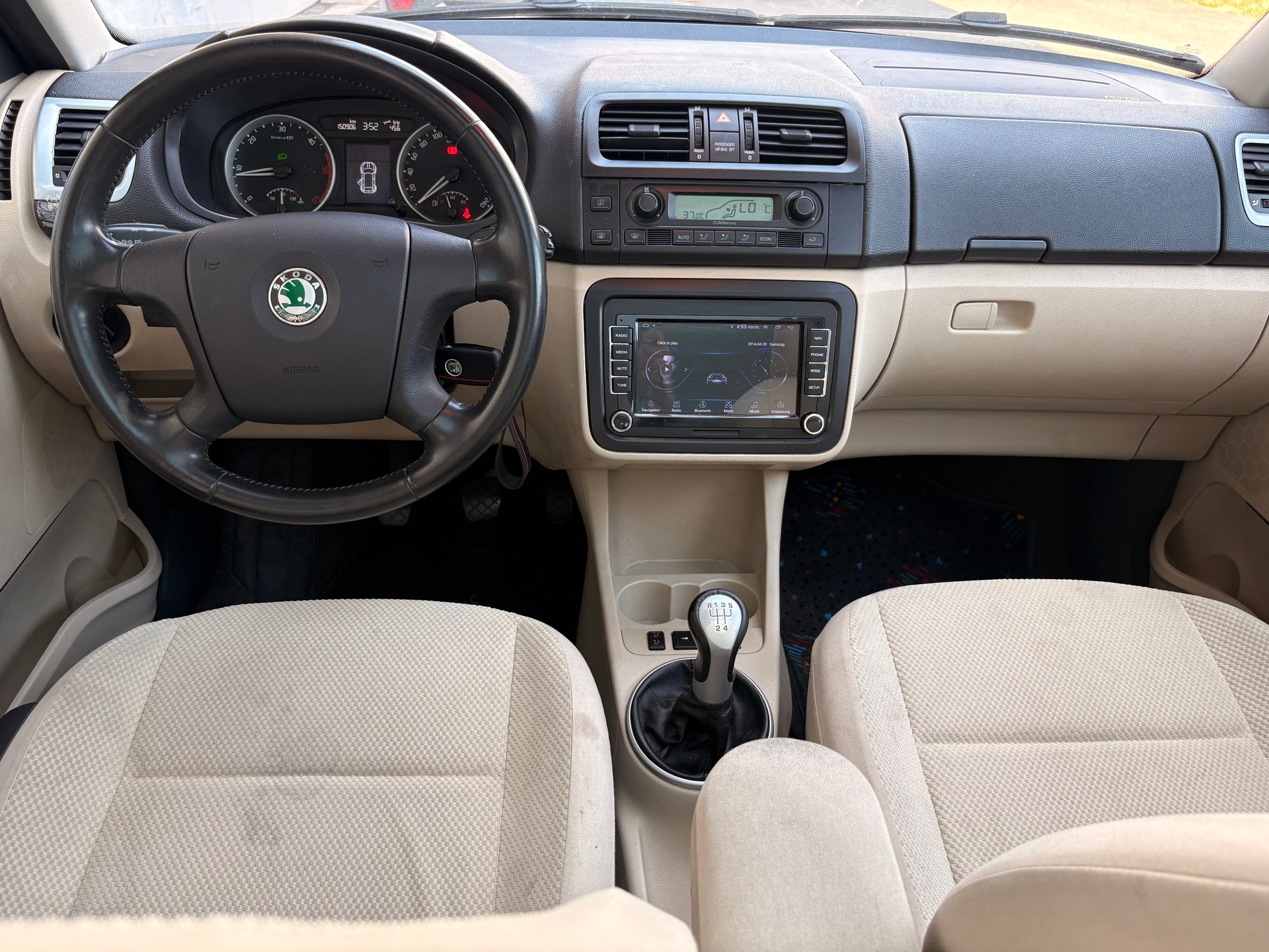 SKODA Roomster 1.9 TDI Style-image-9
