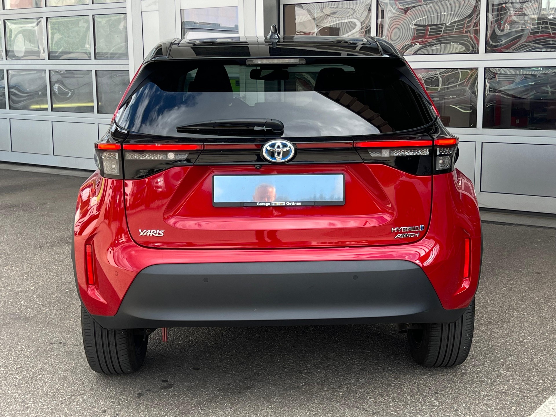 TOYOTA Yaris Cross 1.5 VVT-i HSD Elegant AWD-i-image-6