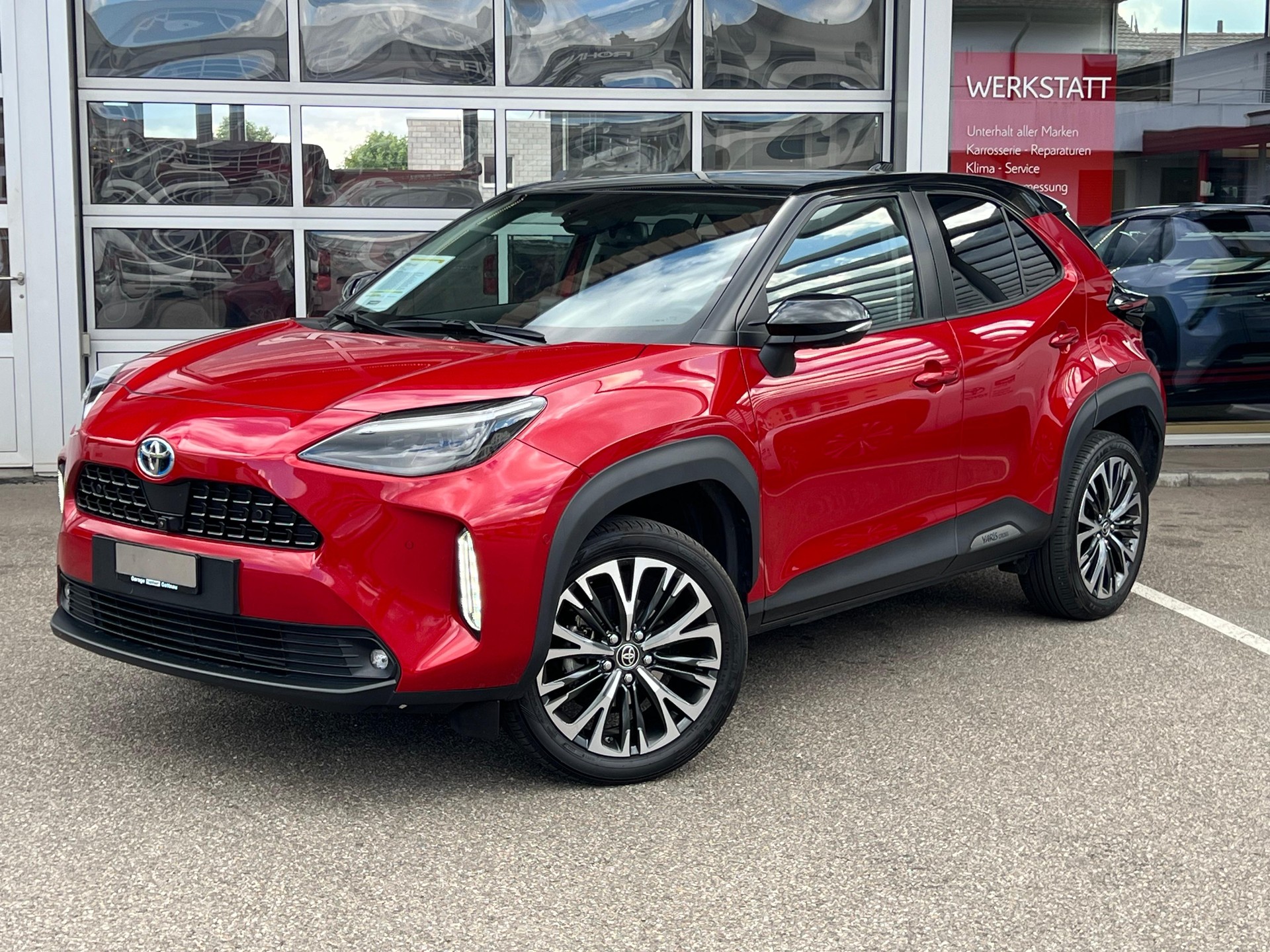 TOYOTA Yaris Cross 1.5 VVT-i HSD Elegant AWD-i-image-2