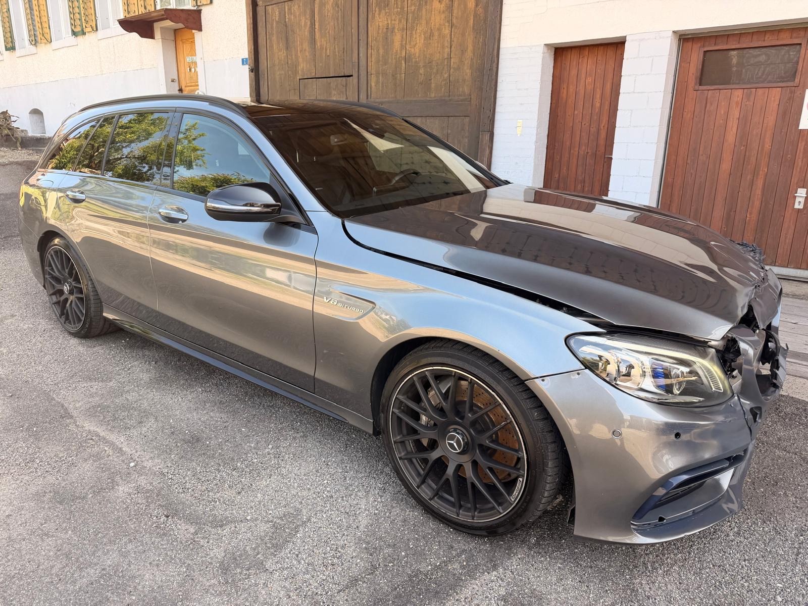 MERCEDES-BENZ C 63 AMG-image-0