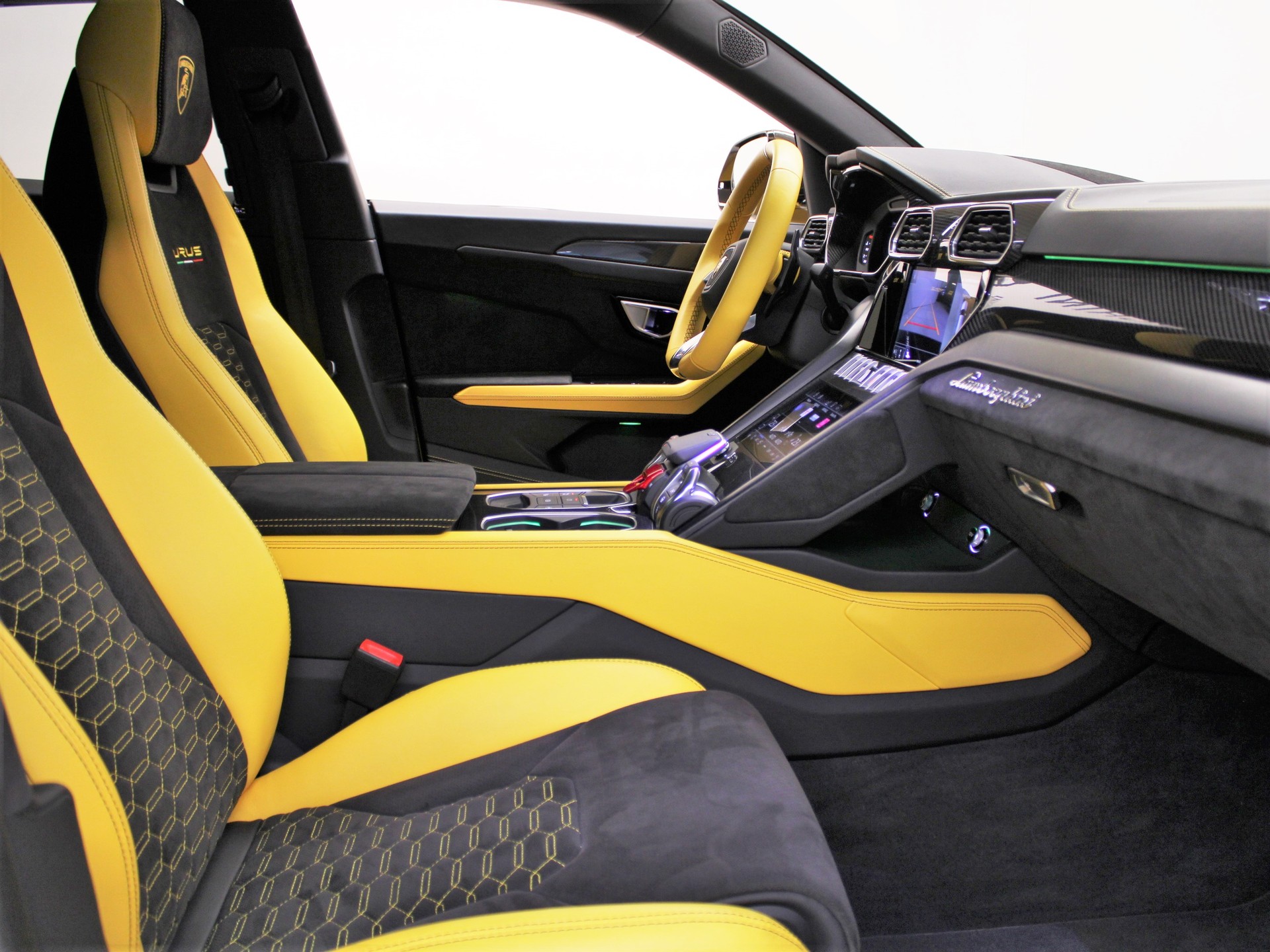 LAMBORGHINI Urus E-Gear-image-5