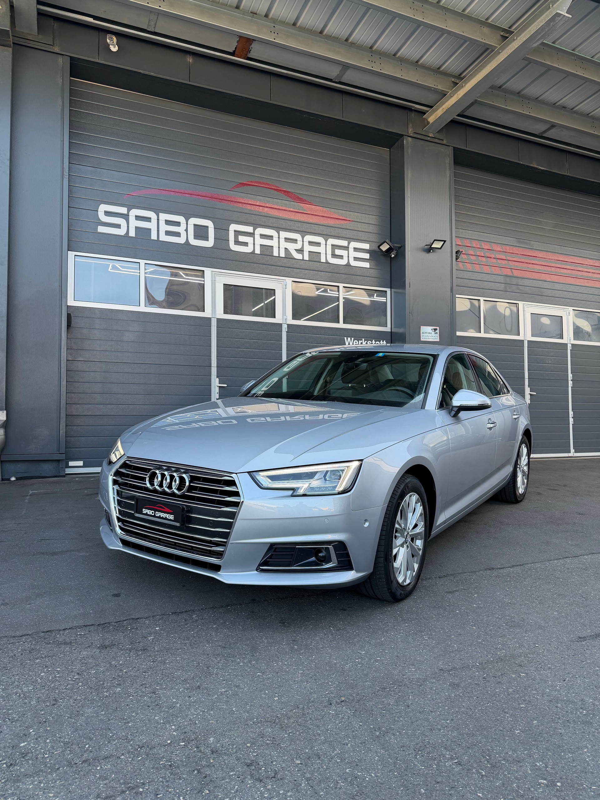 AUDI A4 Limousine 2.0 TFSI Design-image-0