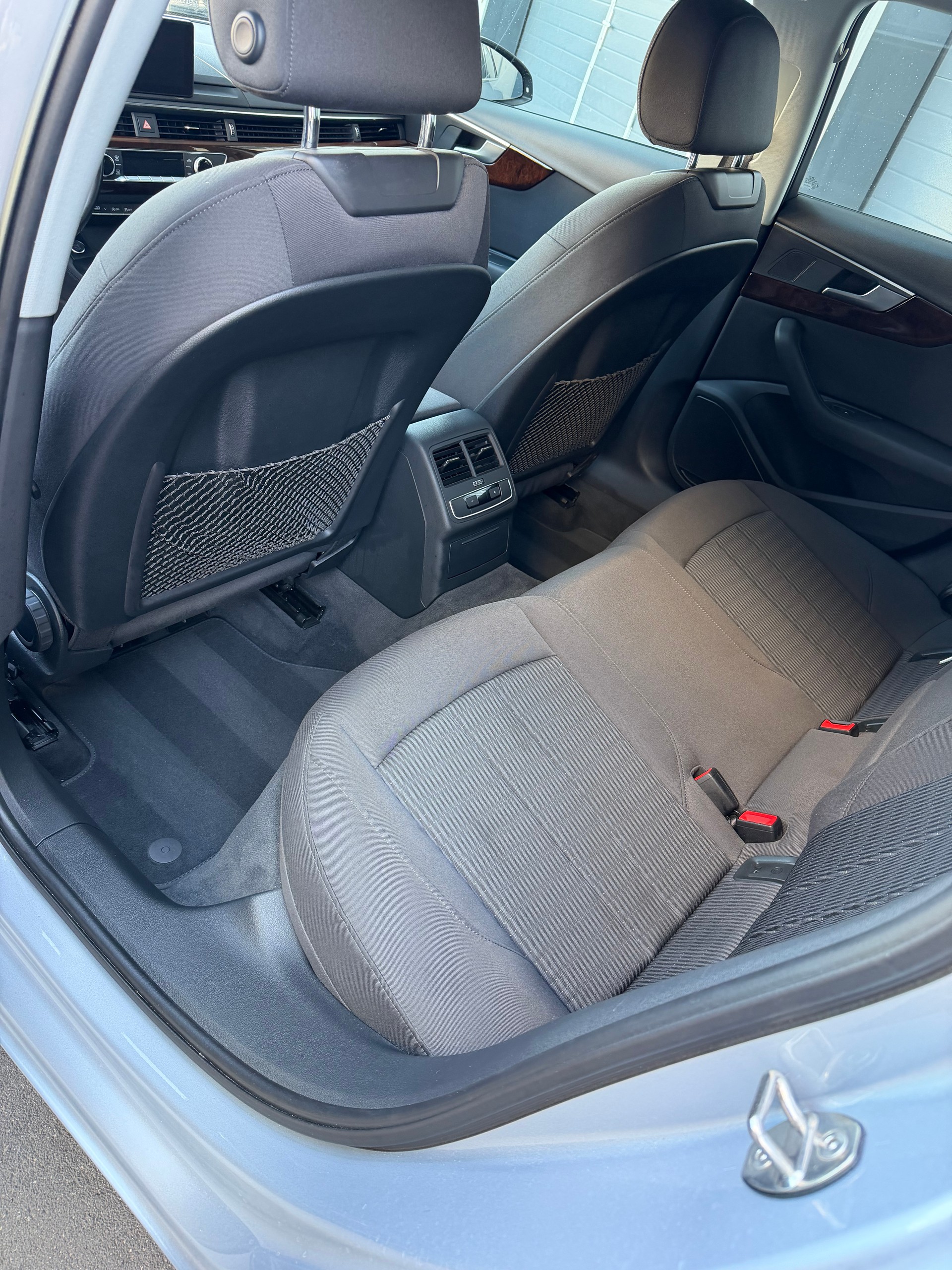 AUDI A4 Limousine 2.0 TFSI Design-image-6