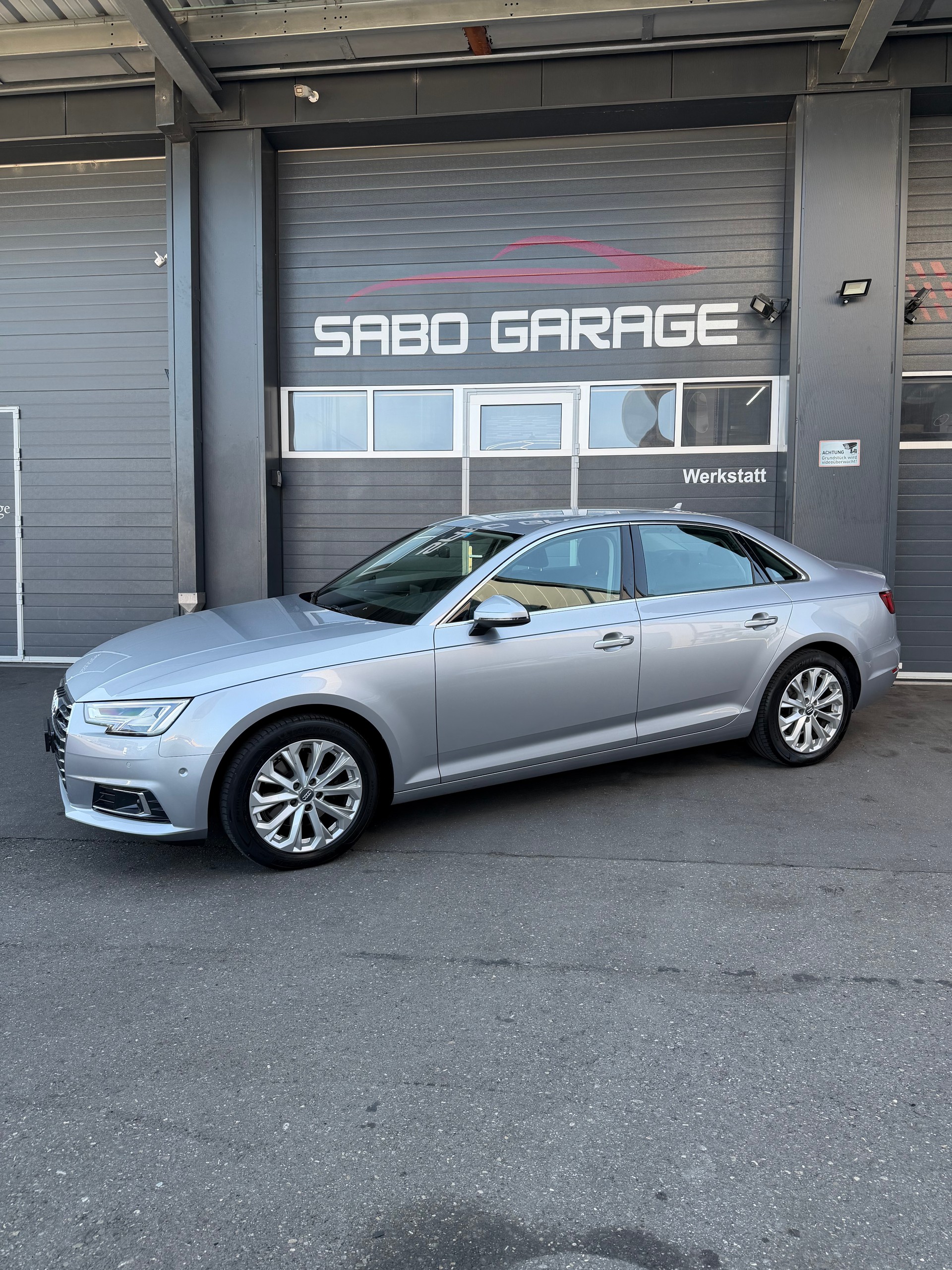 AUDI A4 Limousine 2.0 TFSI Design-image-2