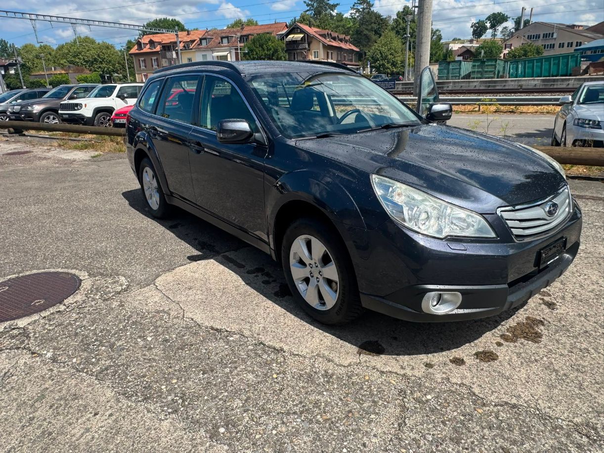 SUBARU Outback 3.6R Executive AWD Automatic-image-1